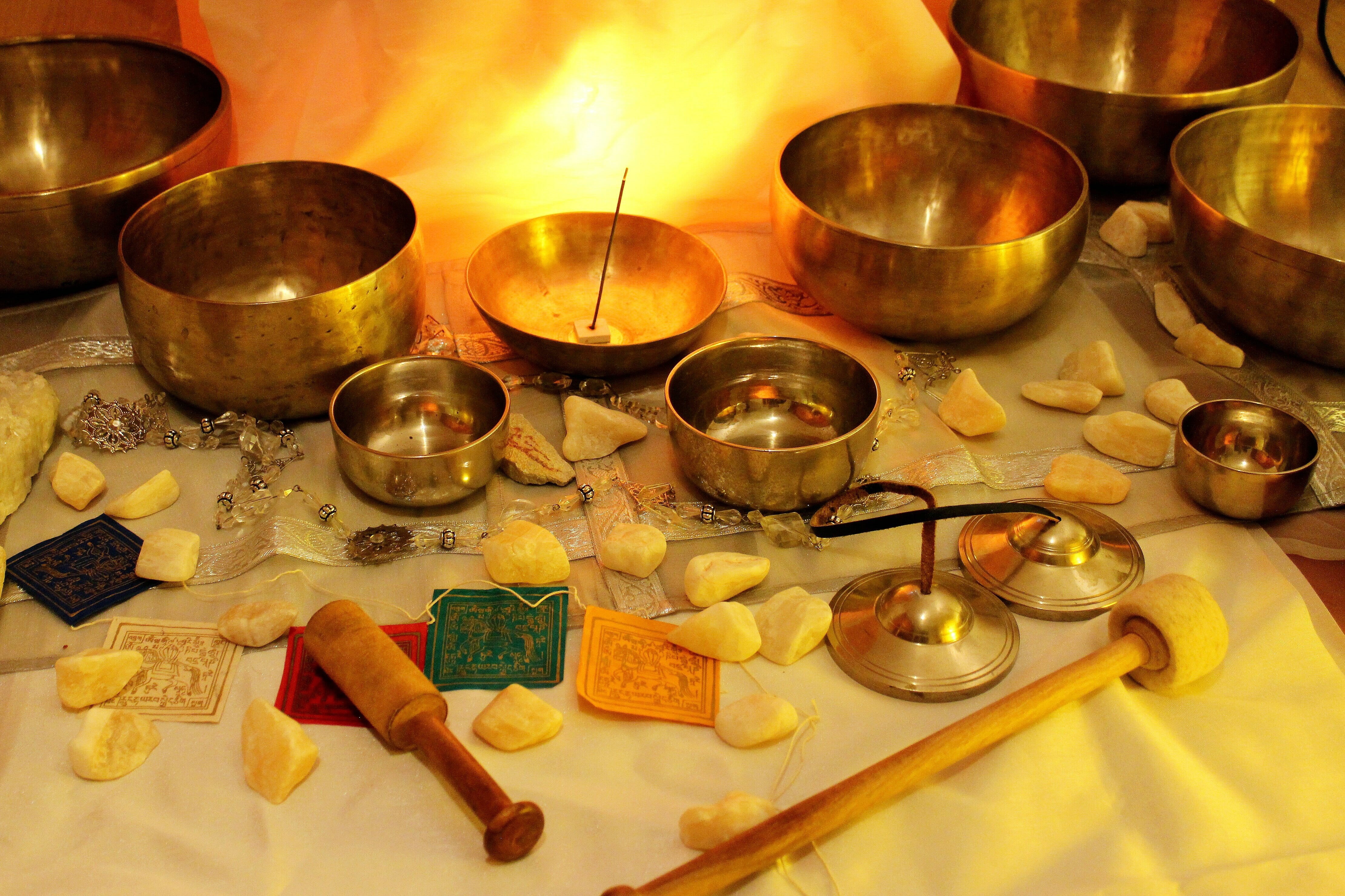 religion, sound, meditation, singing bowl massage, shells, kitchen utensil, food and drink, variation, no people, recovery, therapy klangschalenset, spirituality, HD Wallpaper