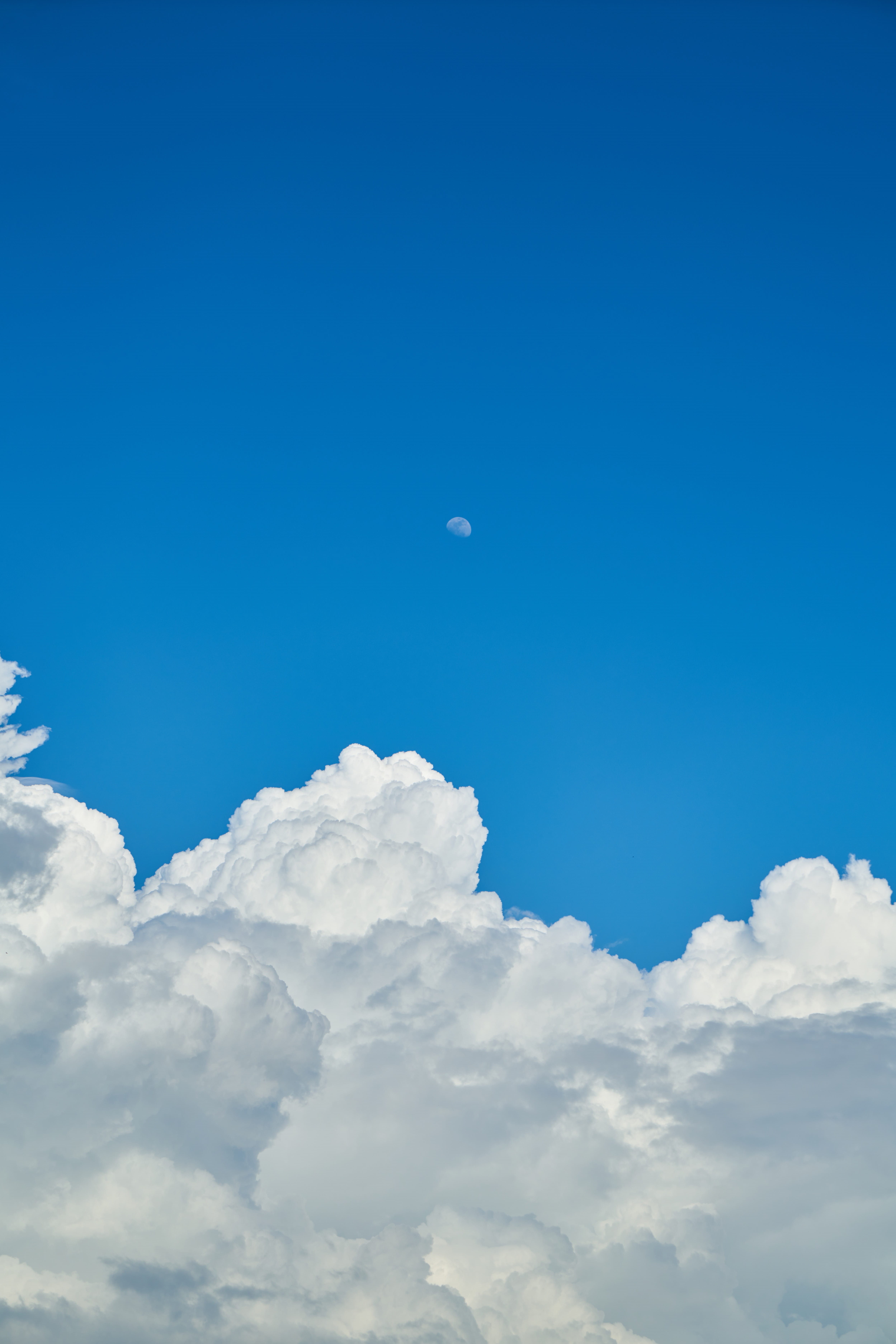 tranquility, detail, landscape, blud, beautiful, air, photo, outdoors, day, moon, nature, blue, great, copy space, beauty in nature, unbelievable, solar, Phone HD Wallpaper