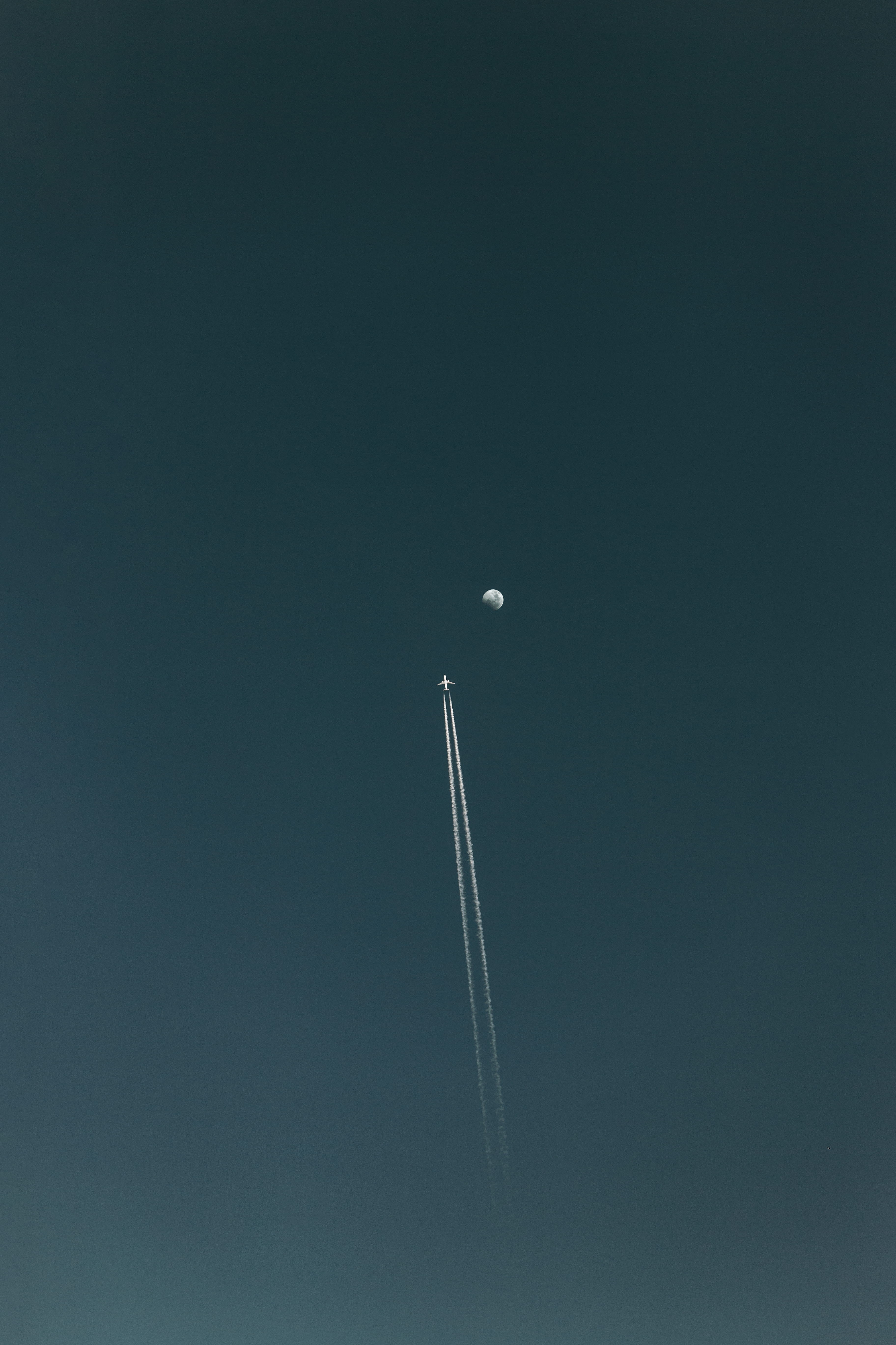 airplane, moon, sky, cloud - sky, nature, copy space, night, plane, outdoors, 5K, contrail, air vehicle, vapor trail, motion, eclipse, half moon, transportation, Phone HD Wallpaper