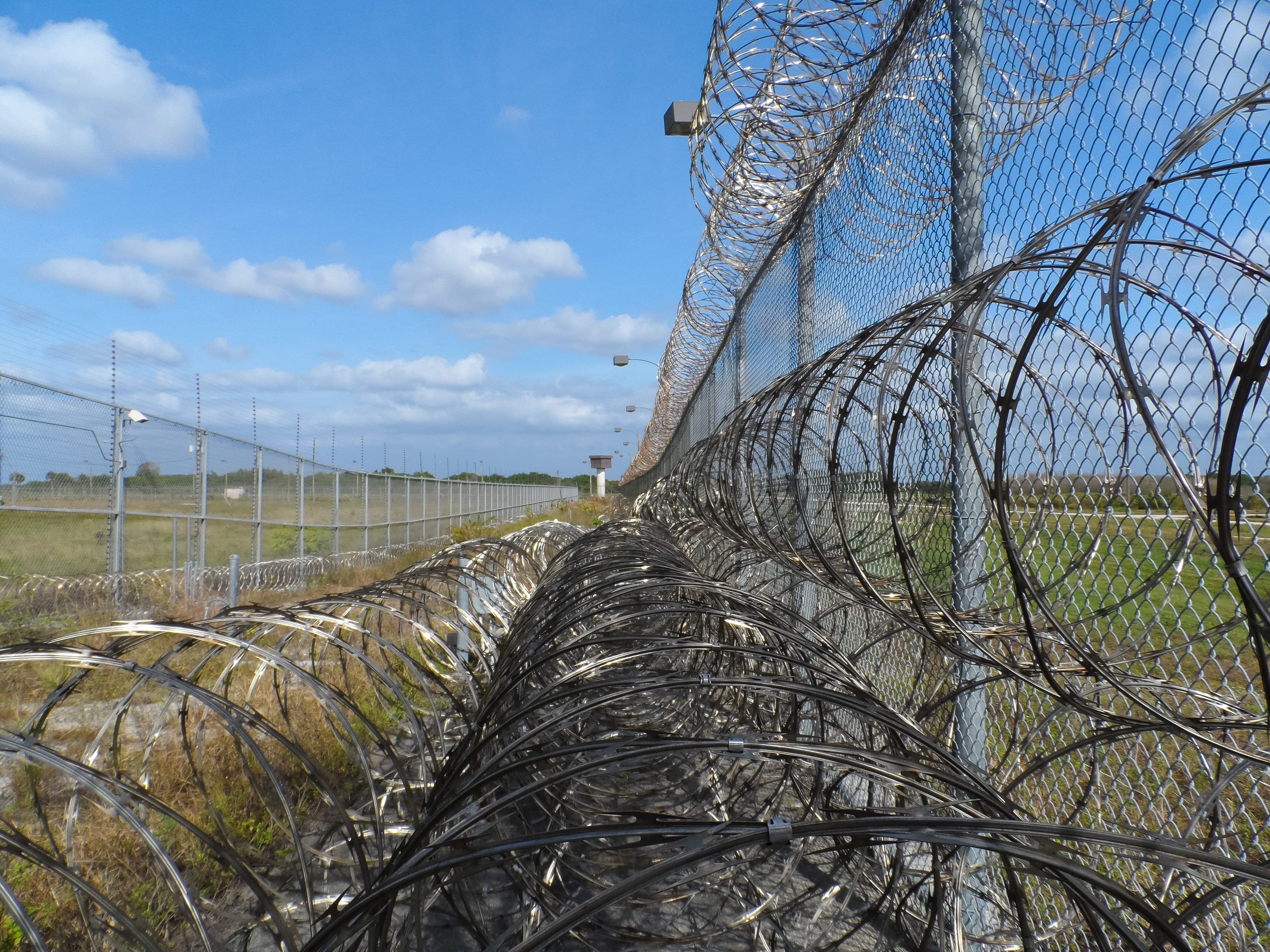 protection, captured, florida, photo, day, 4K, correctional institution, safety, nature, alloy, captive, boundary, justice, prisoner, protected, immokalee, HD Wallpaper