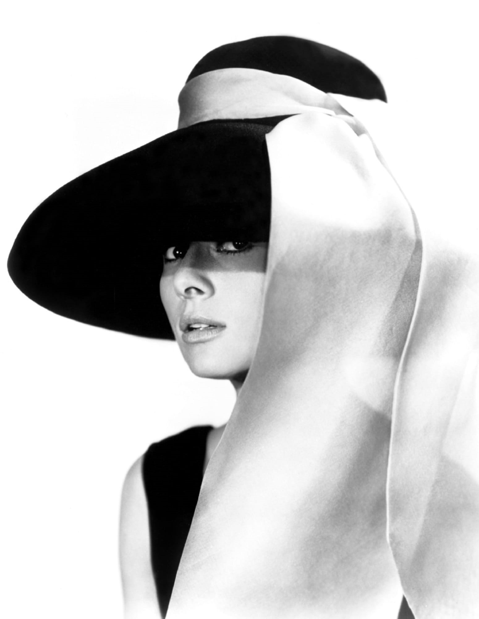 woman in black, hat, studio shot, digital composite, front view, sleeveless, indoors, photo, celebrity, audrey hepburn, vintage, cinema, dress, looking at camera, Phone HD Wallpaper