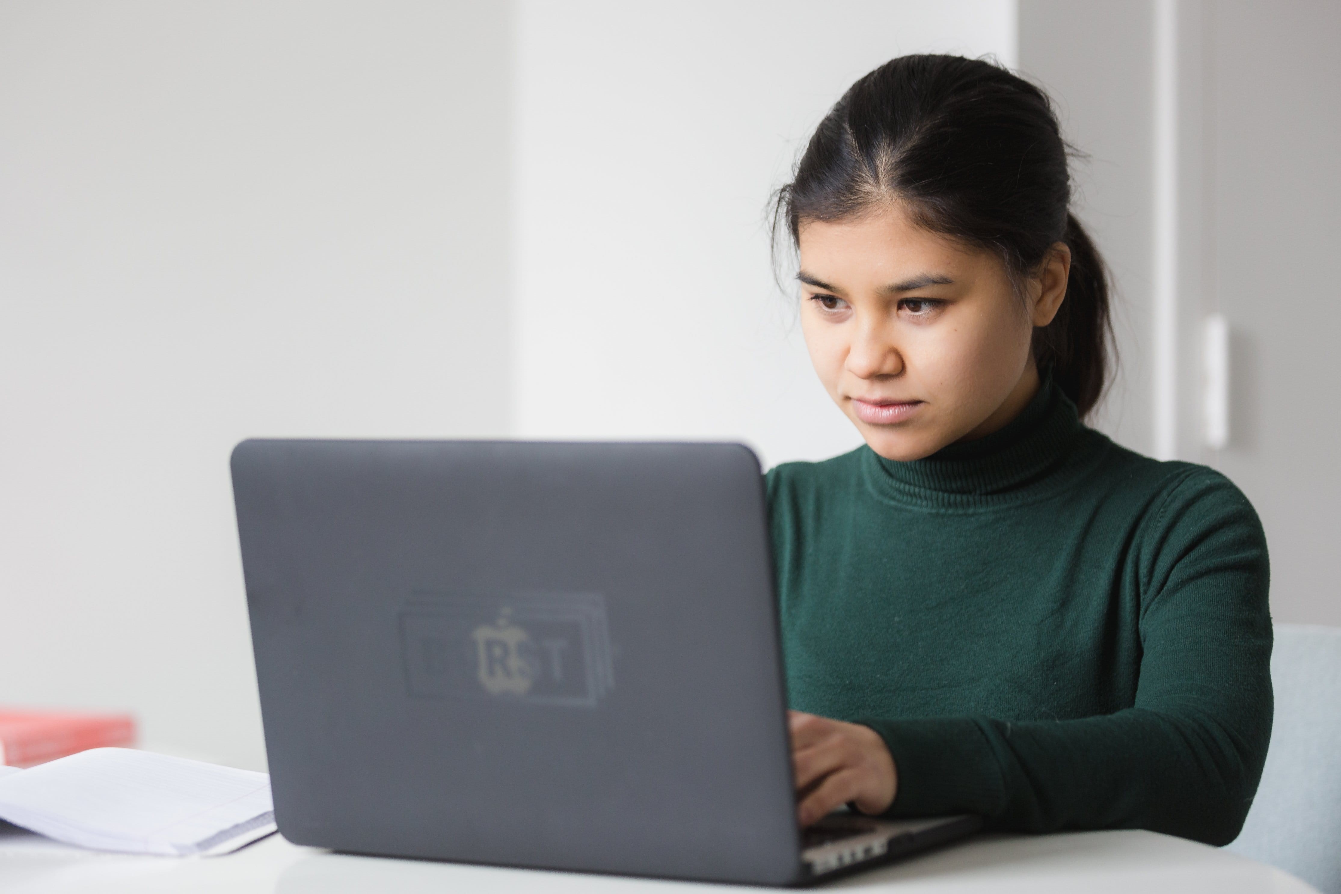 one person, concentration, Technology, innocence, Startup, Person on Computer, typing, Laptop, Business woman, 4K, table, front view, indoors, communication, HD Wallpaper