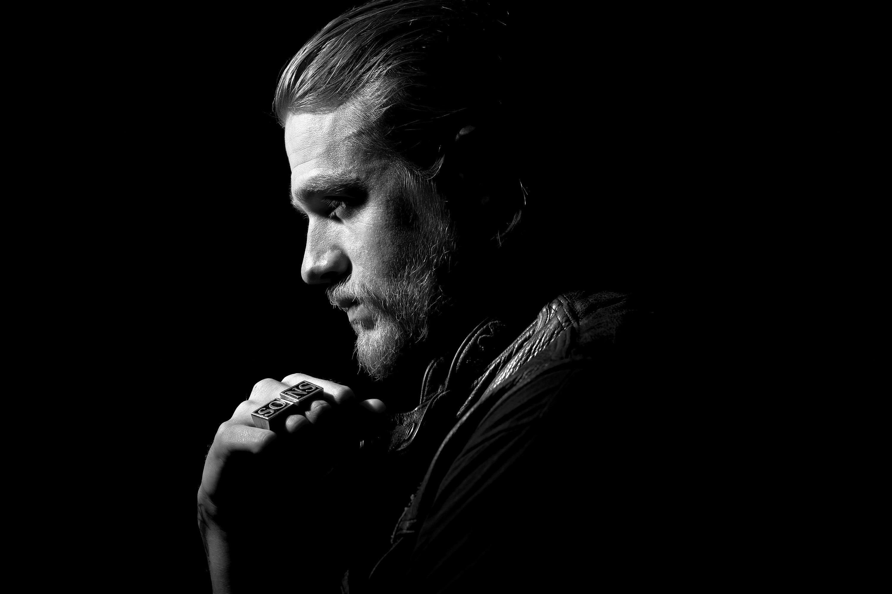 mid adult men, black And White, lifestyles, collared, s, black Background, beautiful, serious, mature men, Jackson Teller, contemplation, 6 season, mid adult, HD Wallpaper