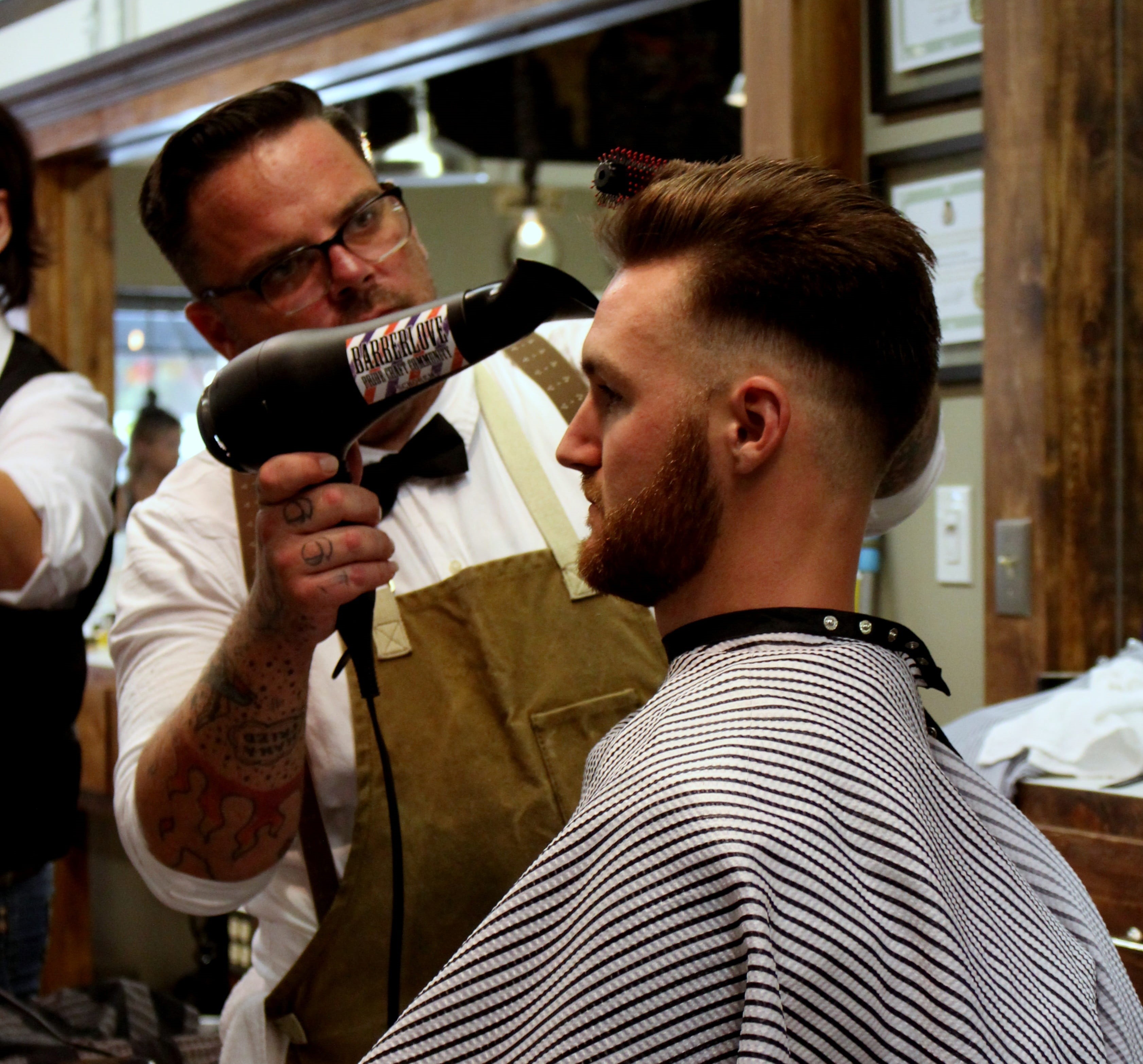 blow, salon, beard, 2K, hair, hairdressing, customer, hairdo, young men, man, business, holding, moustache, haircut, hair dryer, client, mustache, haircare, HD Wallpaper
