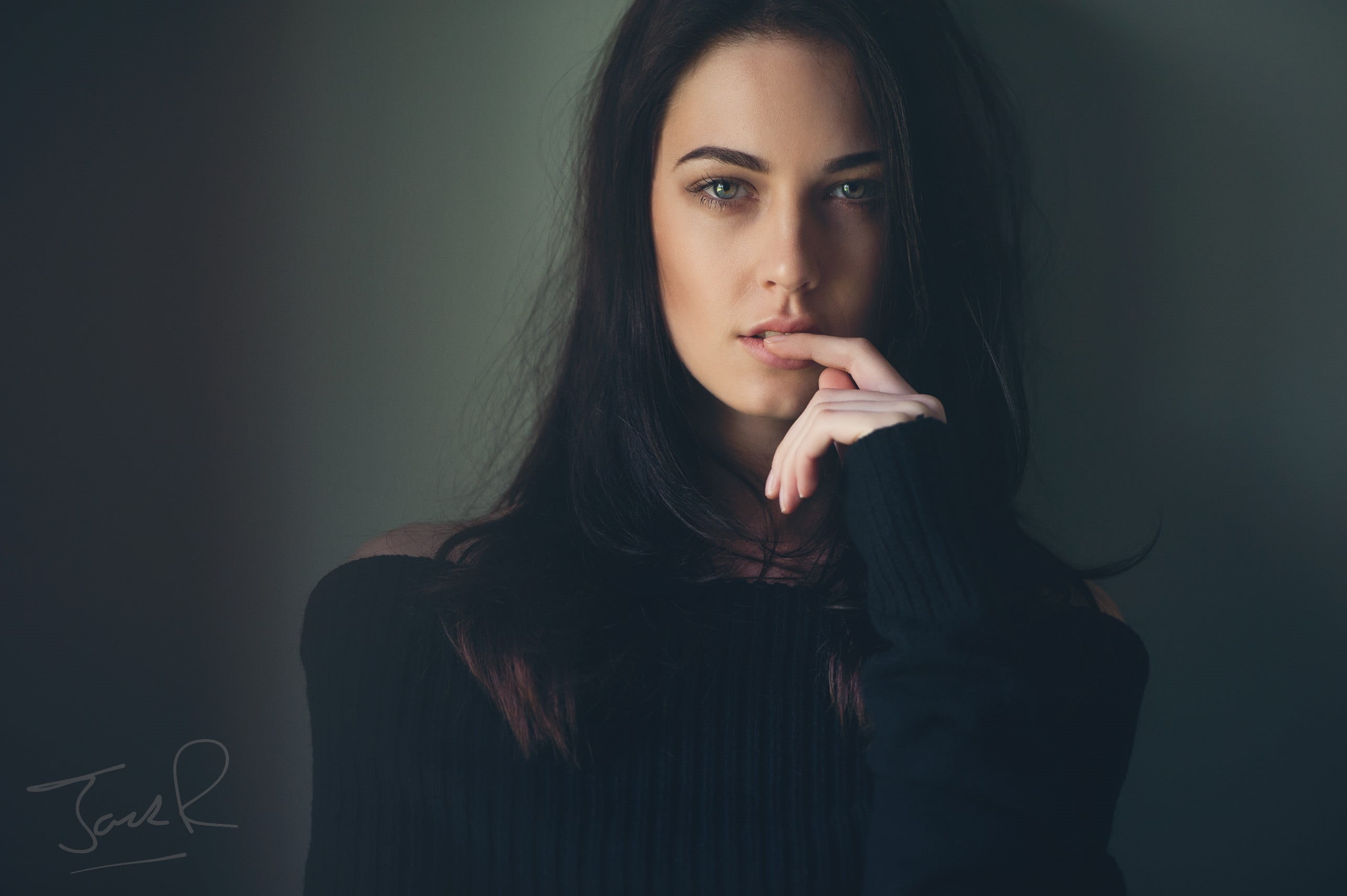 lifestyles, hairstyle, long hair, leisure activity, black, indoors, hair, model, casual clothing, s, one person, Jack Russell, 2K, waist up, young adult, HD Wallpaper