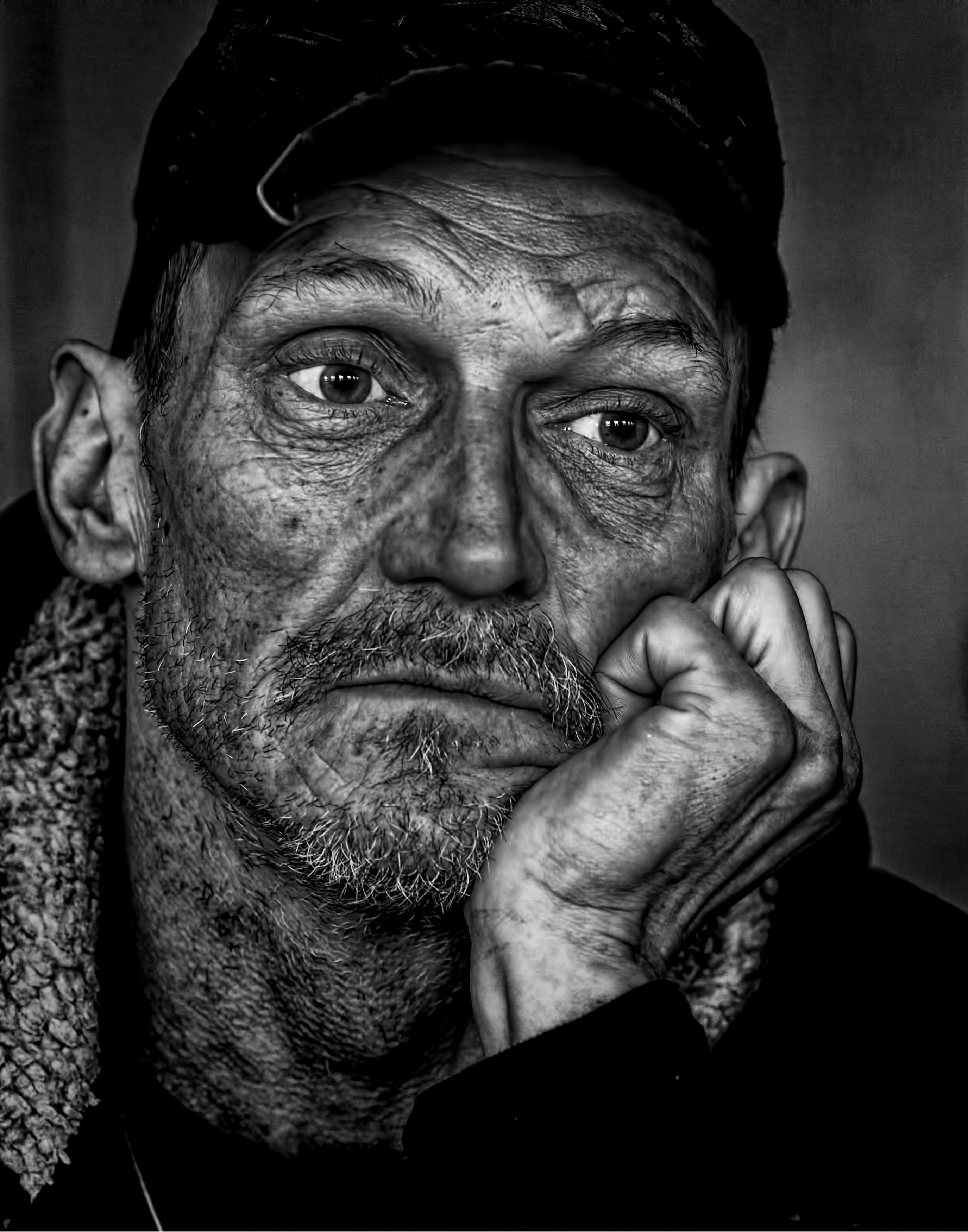 wearing, headshot, lifestyles, male, artwork, contemplation, community, only men, relief, beard, old, street, hostel, hat, sad, city, 2K, men, adult, one man only, Phone HD Wallpaper
