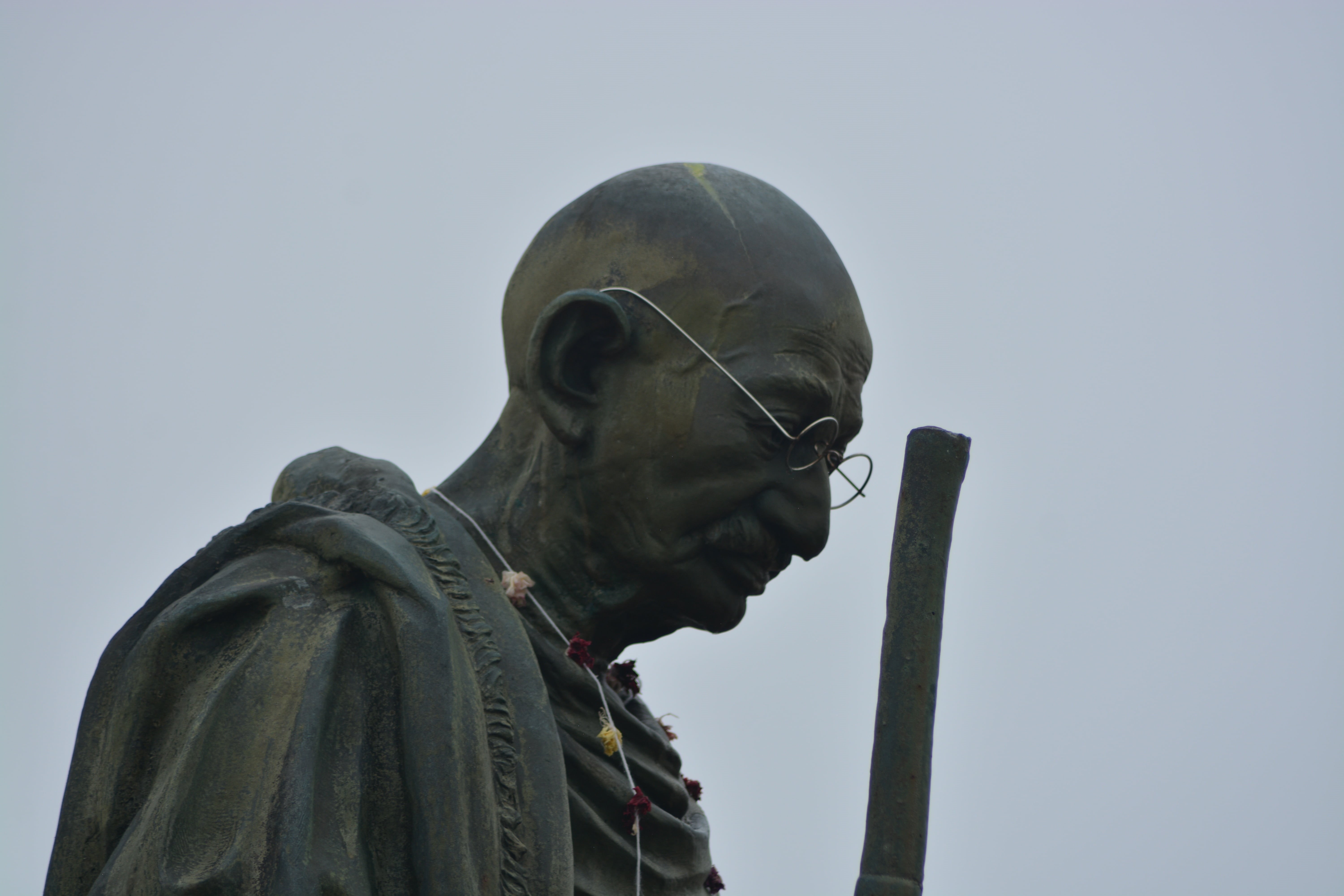 sky, outdoors, landmark, leader, human representation, young adult, art and craft, gandi, low angle view, famous, clothing, statue, site, 5K, gandhi, listening, HD Wallpaper