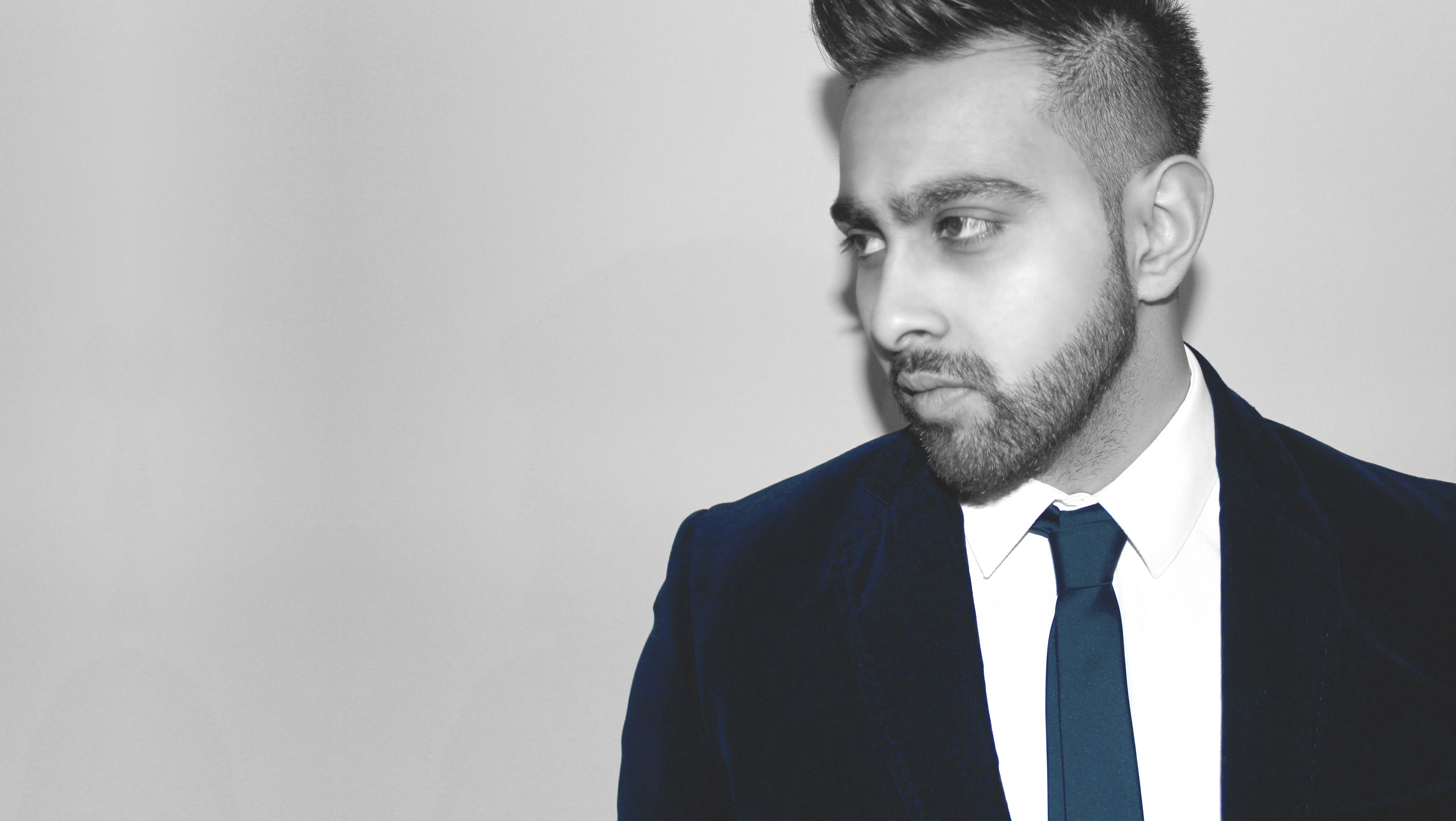 lifestyle, looking at camera, black and white photography, elegance, serious, contemplation, male Beauty, copy space, men, posing, facial hair, well-dressed, HD Wallpaper