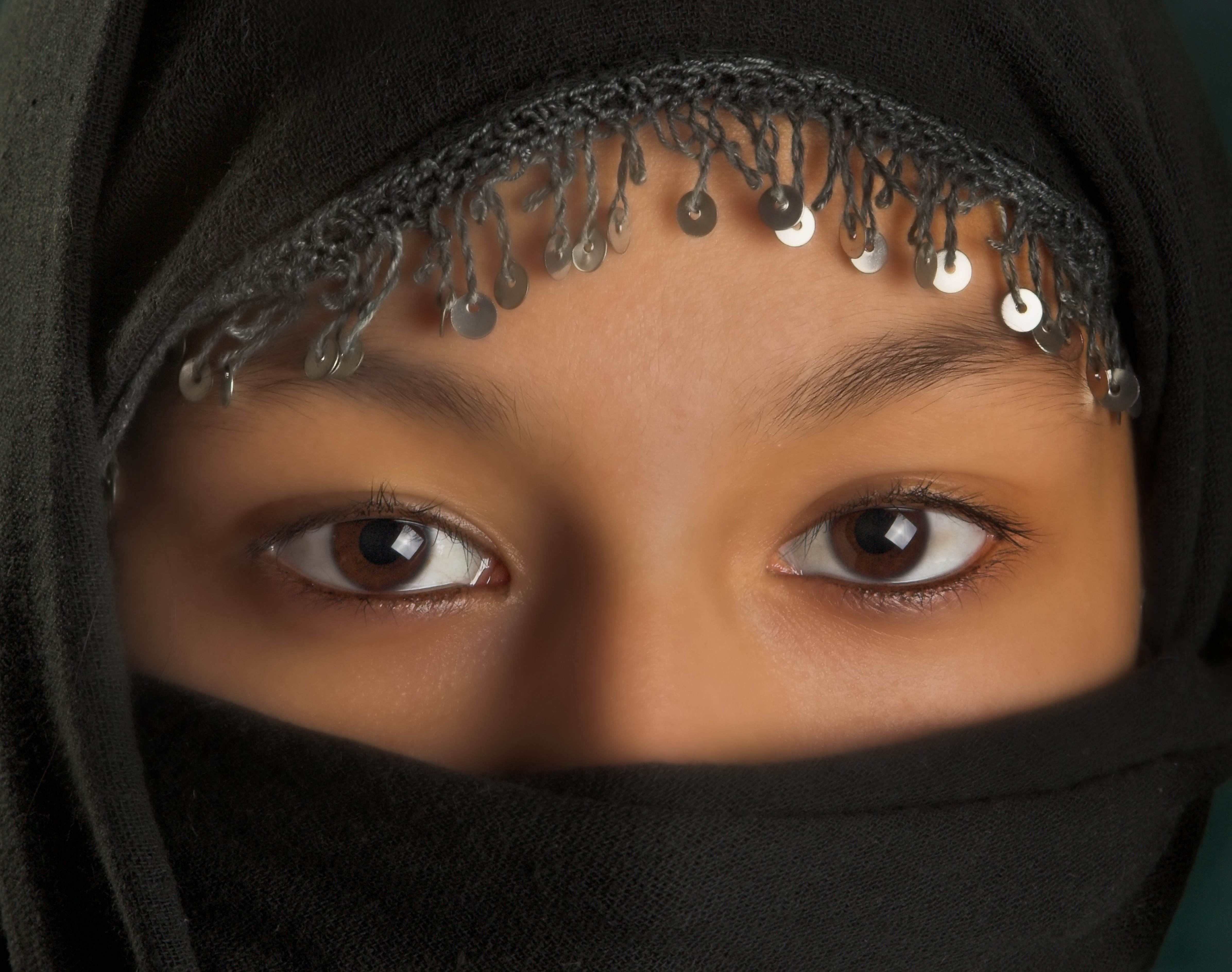 religious Veil, one Person, s, looking, 4K, arabia, adult, iranian Ethnicity, indoors, hijab, human Face, young Women, females, human body part, headscarf, HD Wallpaper