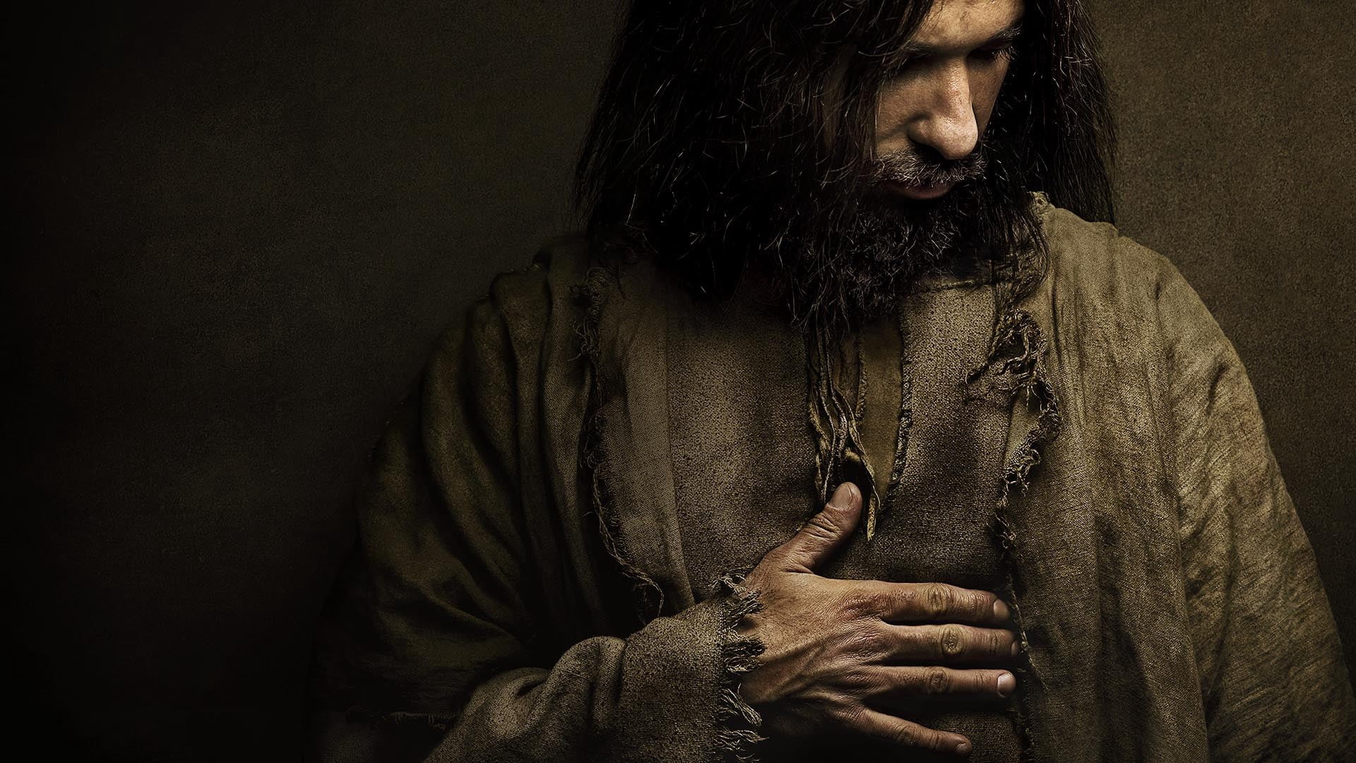 loneliness, people, adult, front view, 2015, one Person, standing, black background, beard, lifestyles, leisure activity, males, religion, holding, killing jesus, HD Wallpaper