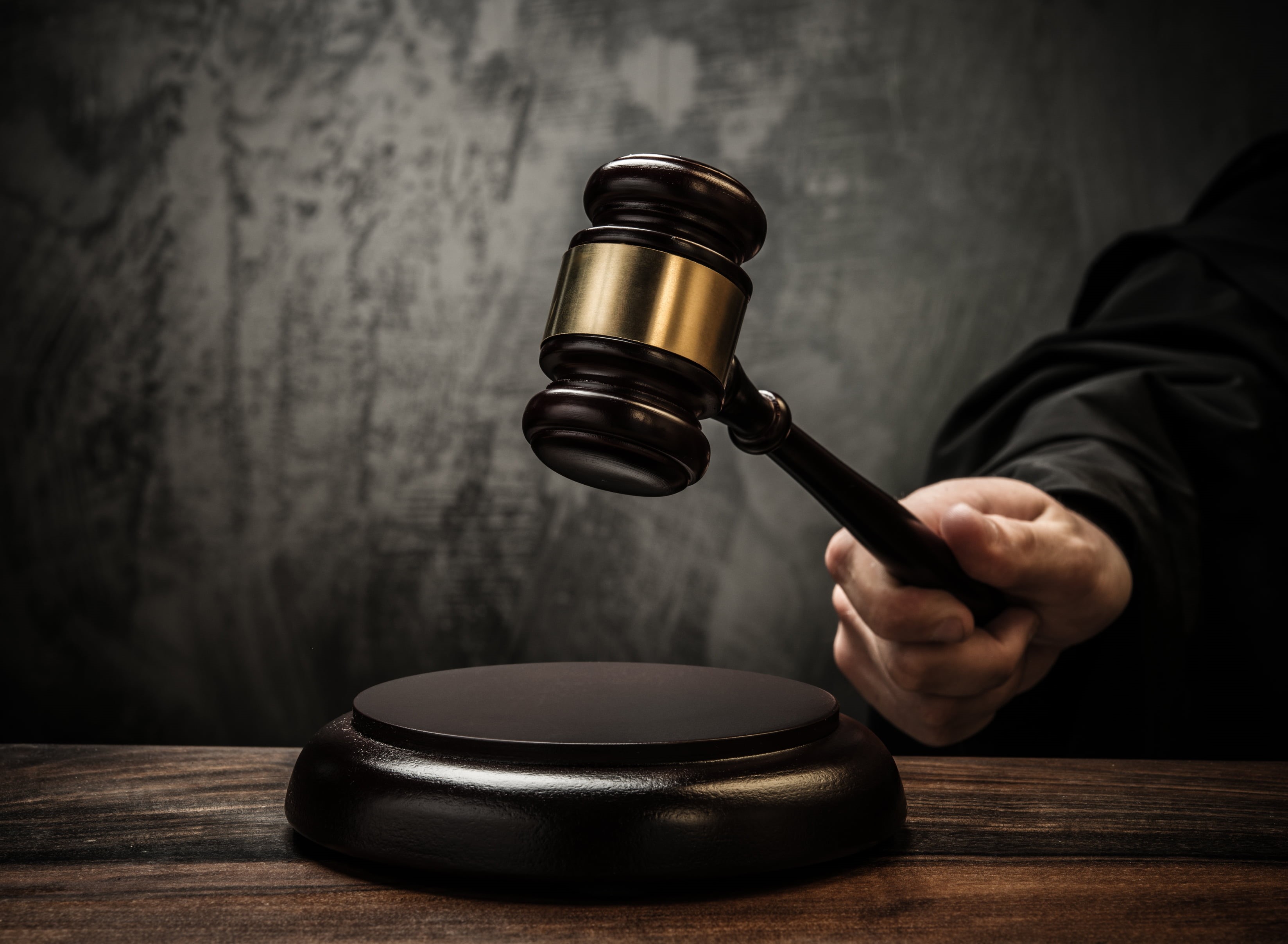 gavel, human hand, magnifying glass, black, 2K, mallet, hand, indoors, men, wooden, metal, judge, justice - concept, body part, holding, human body part, HD Wallpaper