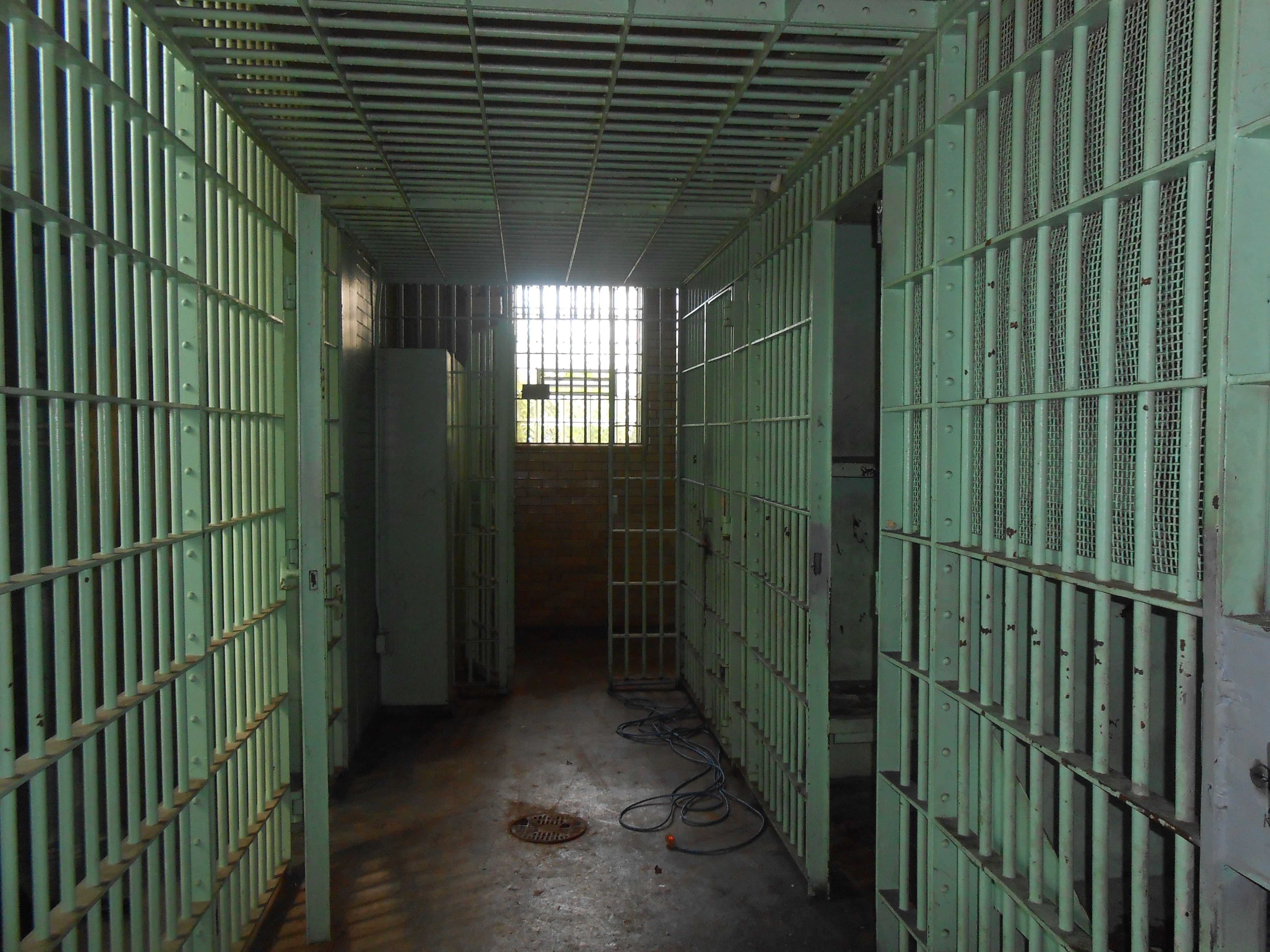abandoned, felon, old, iron, wall, building, justice - concept, sentence, cage, metal, restrained, arrested, imprisoned, 4K, steel, police, captive, jail cells, HD Wallpaper