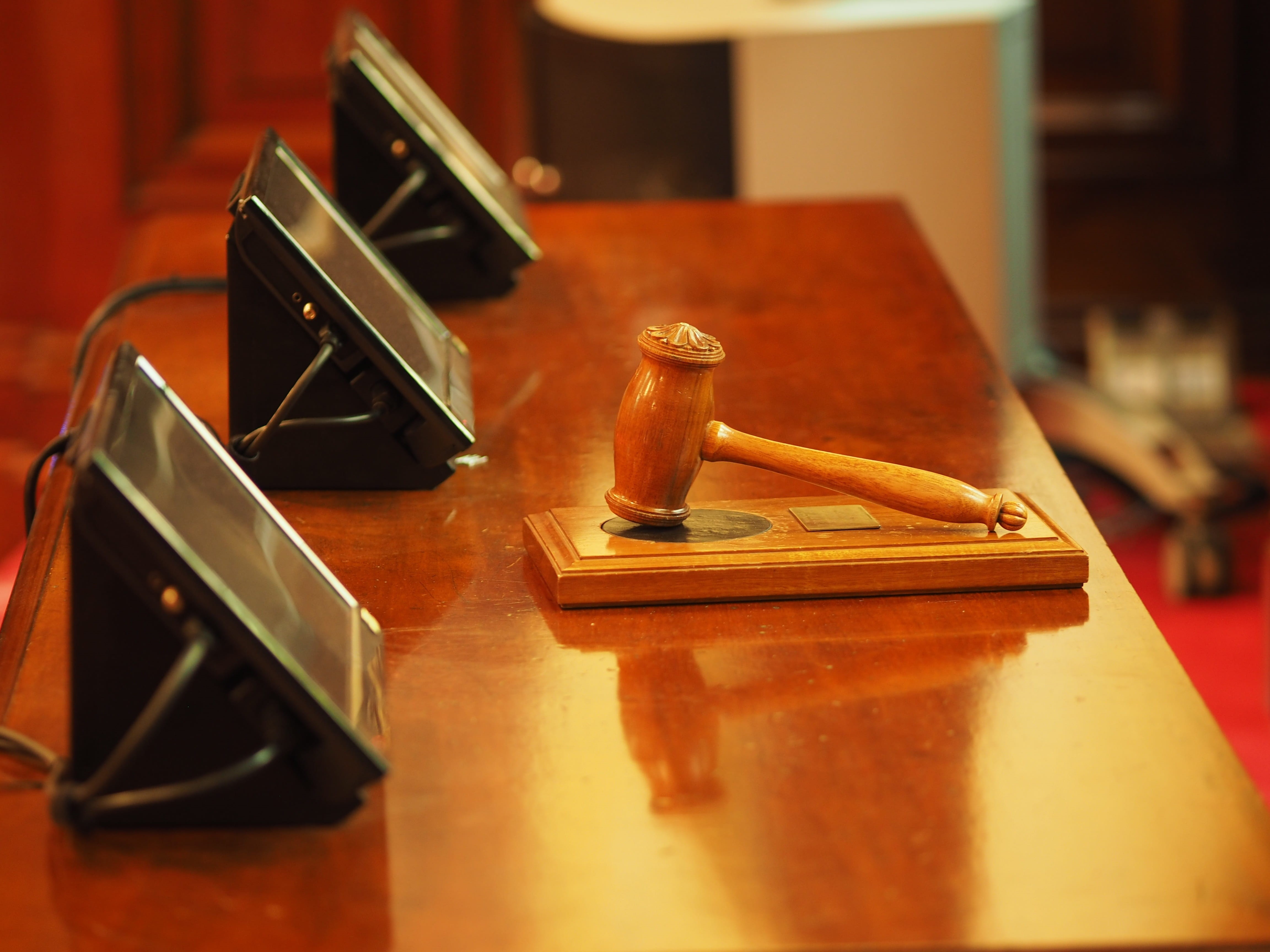 crime, wood - material, auction, work tool, workbench, occupation, mallet, court, scale, judge, tribunal, choice, large group of objects, metal, verdict, HD Wallpaper