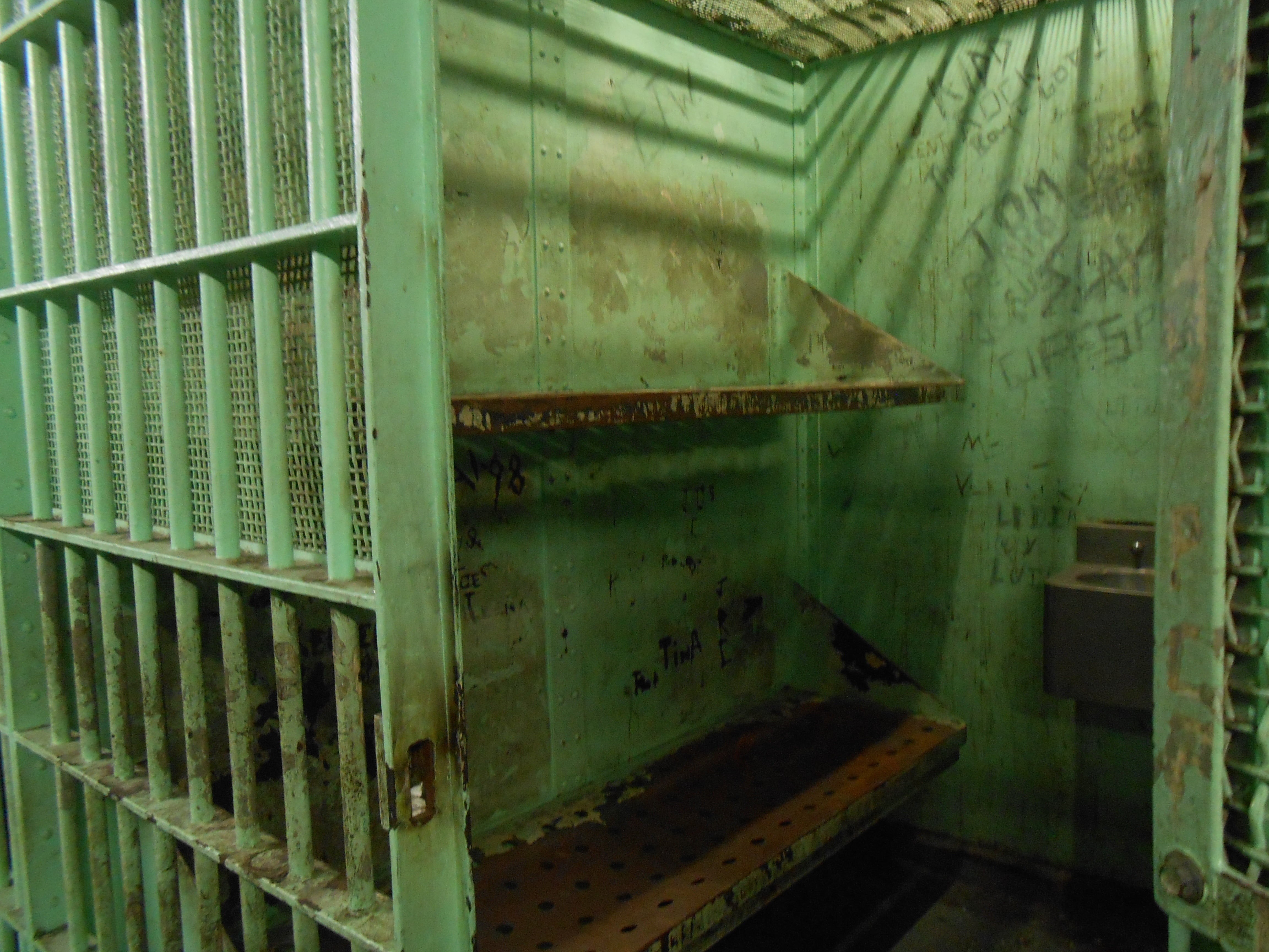 built structure, iron, green color, run-down, metal, captive, guilty, cage, justice, arrest, no people, wall, punishment, caught, architecture, opened, HD Wallpaper