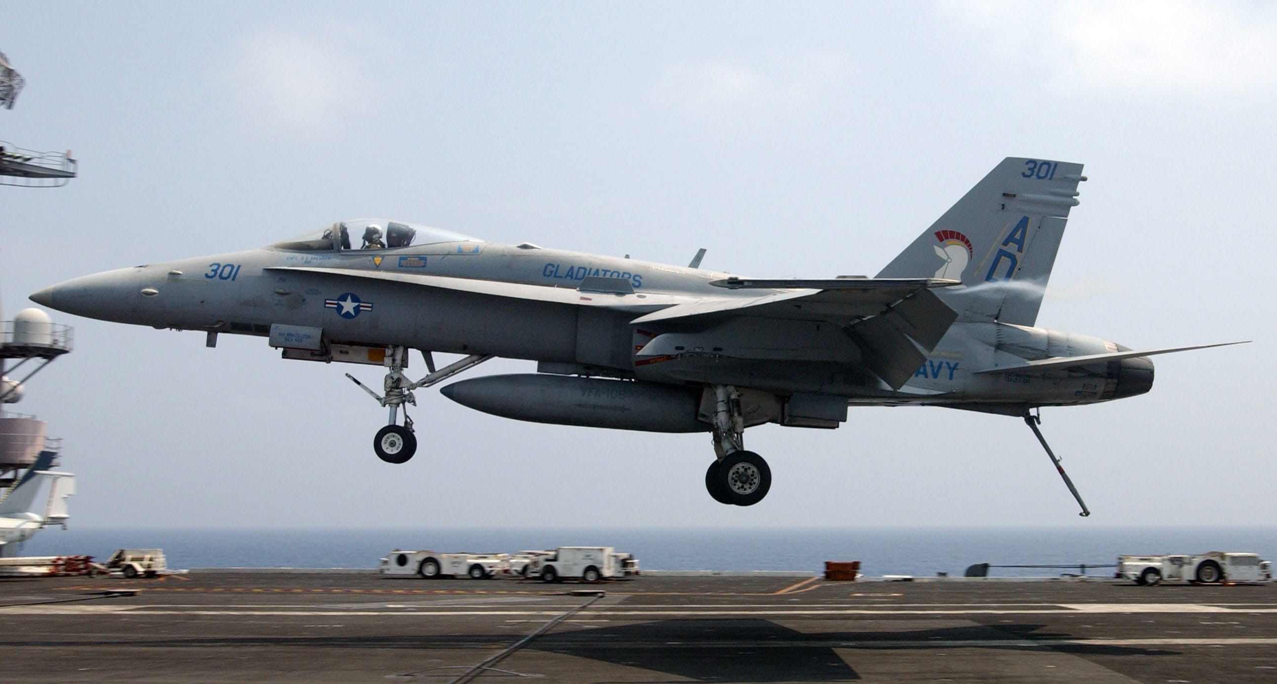 Aircraft, airport, air force, military airplane, hornet, Arrested, navy, government, arrival, side view, daytime, on the move, Jet, aircraft carrier, single object, HD Wallpaper