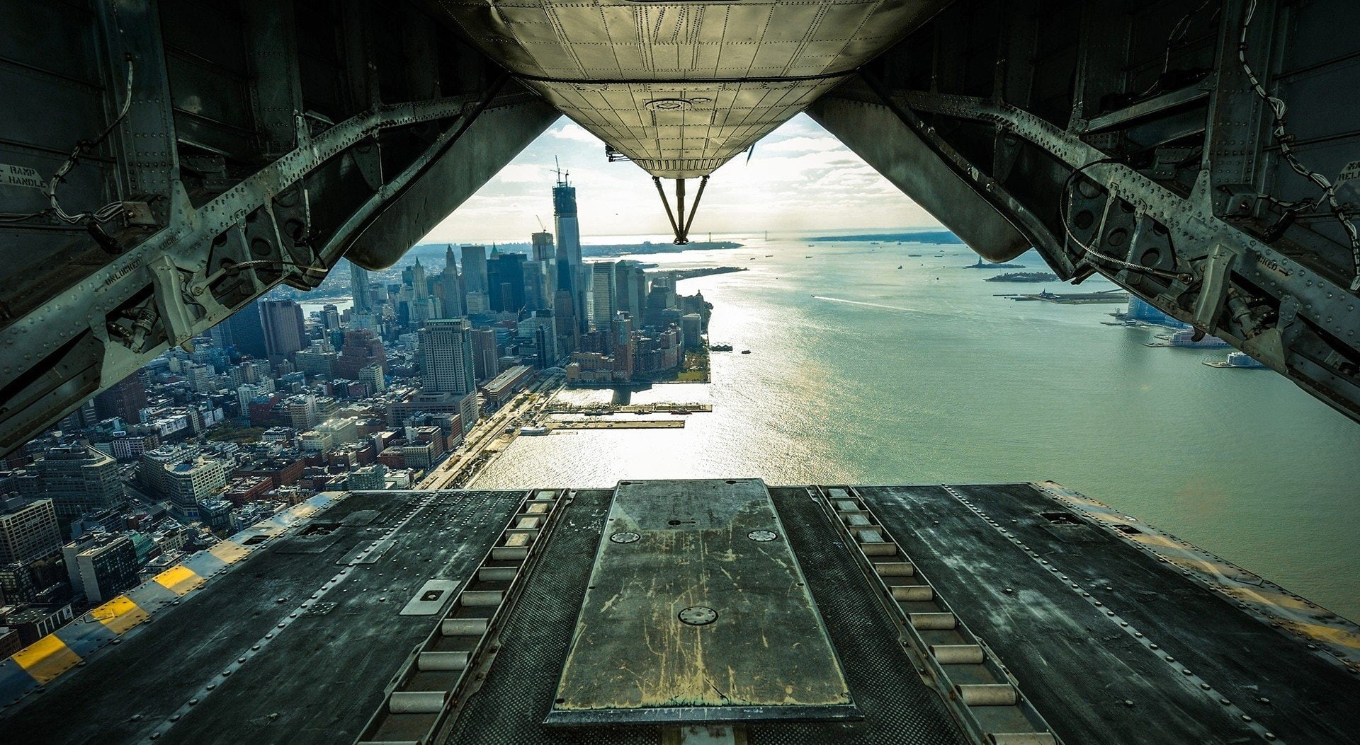body, connection, architecture, skyline, poster, york, outdoors, newyork, gray, reddit, mericafuckyya, day, cargohaul, building exterior, le, diminishing perspective, HD Wallpaper