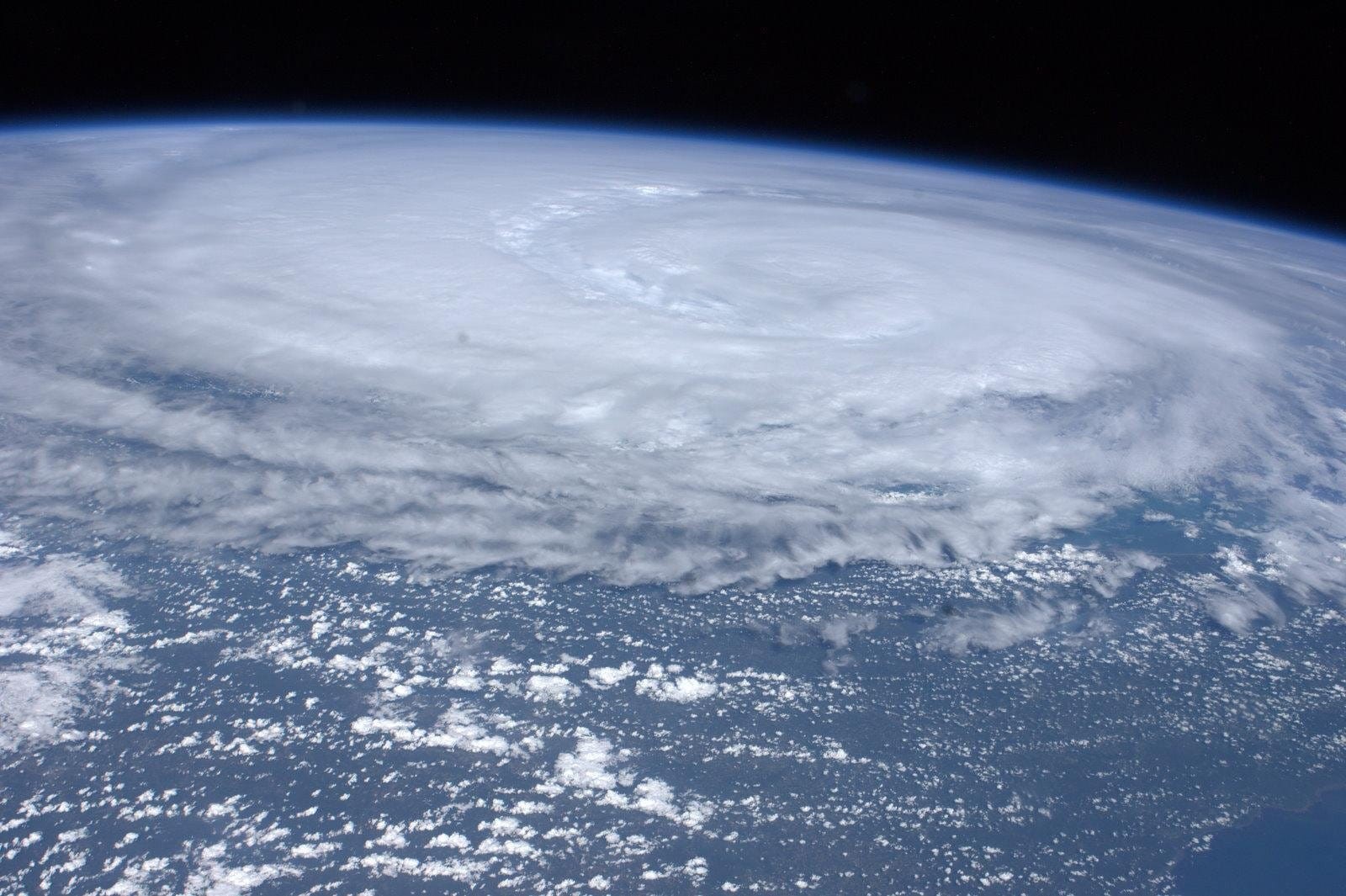nature, weather, extreme weather, clouds, wind, planet - space, tornado, spinning, sea, cyclone, sky, blue, accidents and disasters, 720P, natural disaster, HD Wallpaper