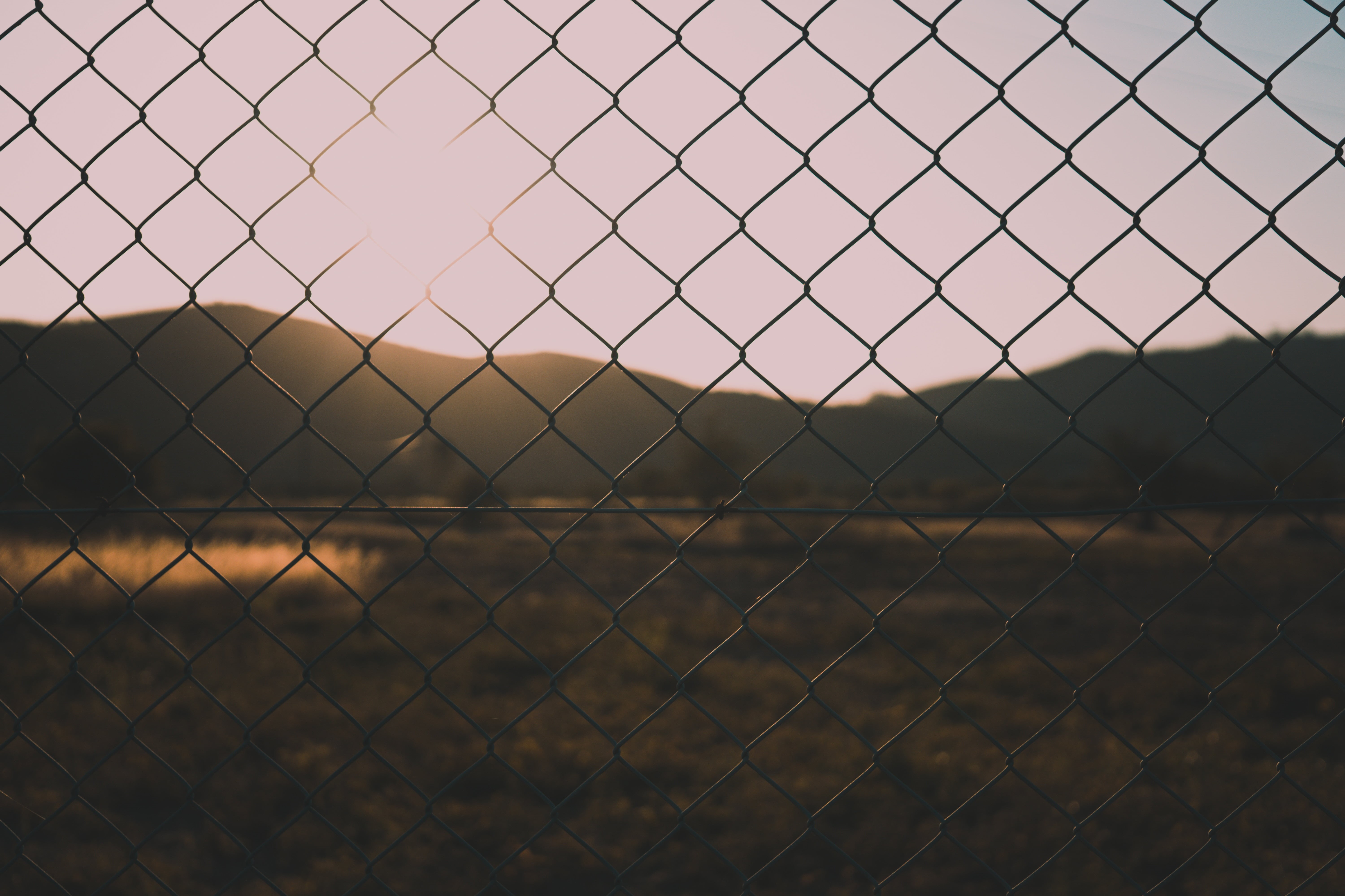 backgrounds, link, metal, chain, field, safety, gray, security, barrier, nature, boundary, chainlink fence, mesh, pattern, outdoors, day, crisscross, dusk, HD Wallpaper