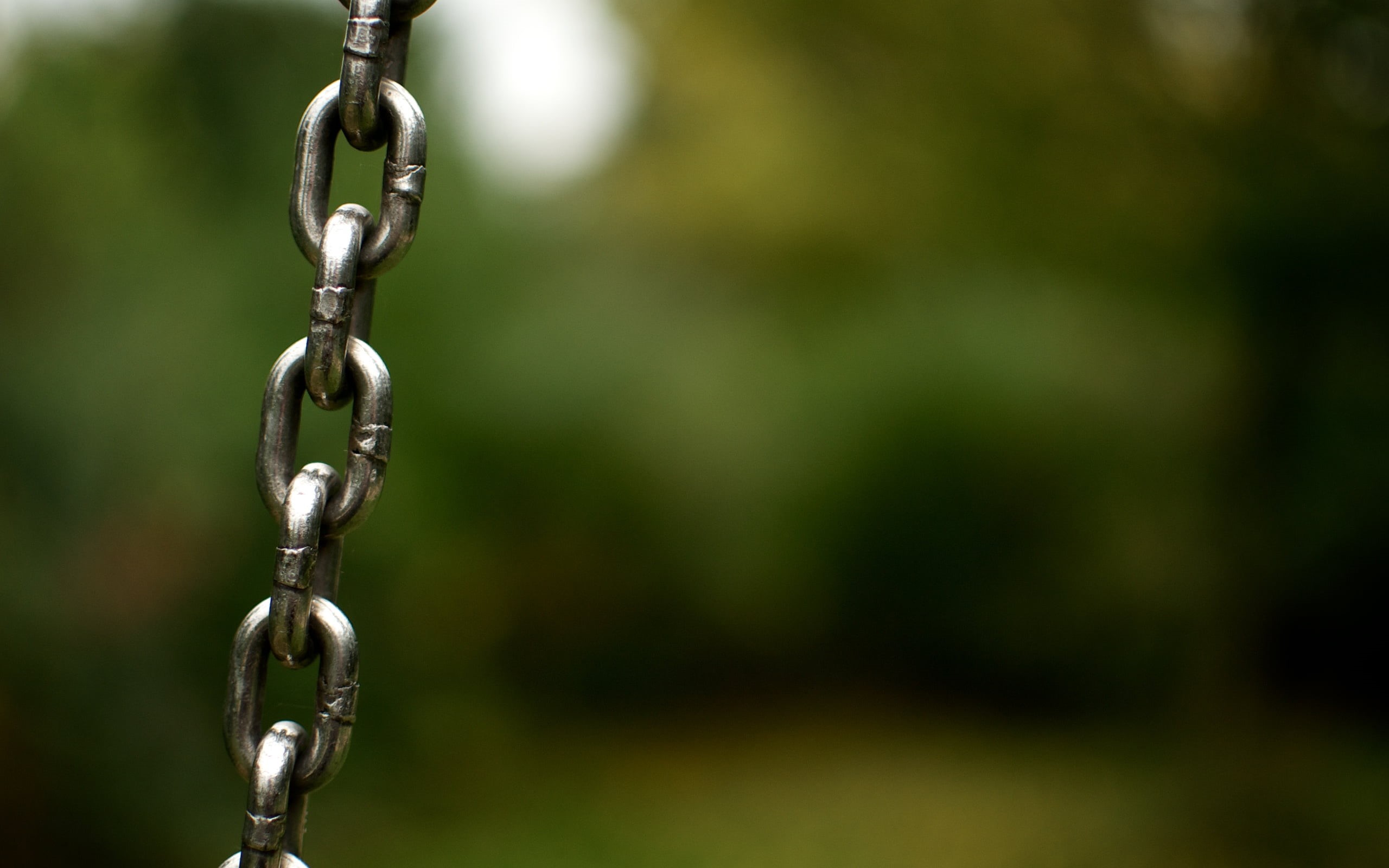photography, 35mm, Chained, desktop, chain, steel, 2K, gray, bokeh, selective, metal, link, focus, D90, selective focus, dof, HD Wallpaper
