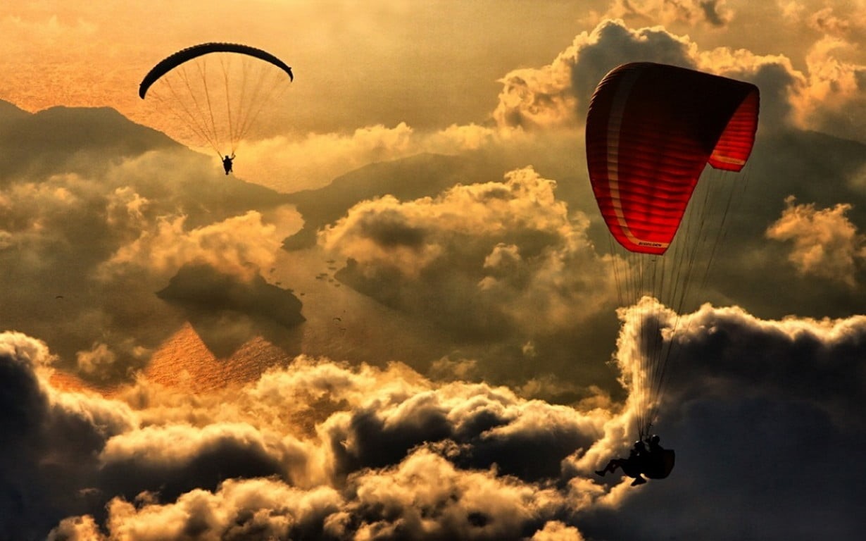 day, leisure activity, cloud - sky, exhilaration, motion, 480P, landscape, clouds, dom, unrecognizable person, parachute, wind, low angle view, sport, HD Wallpaper
