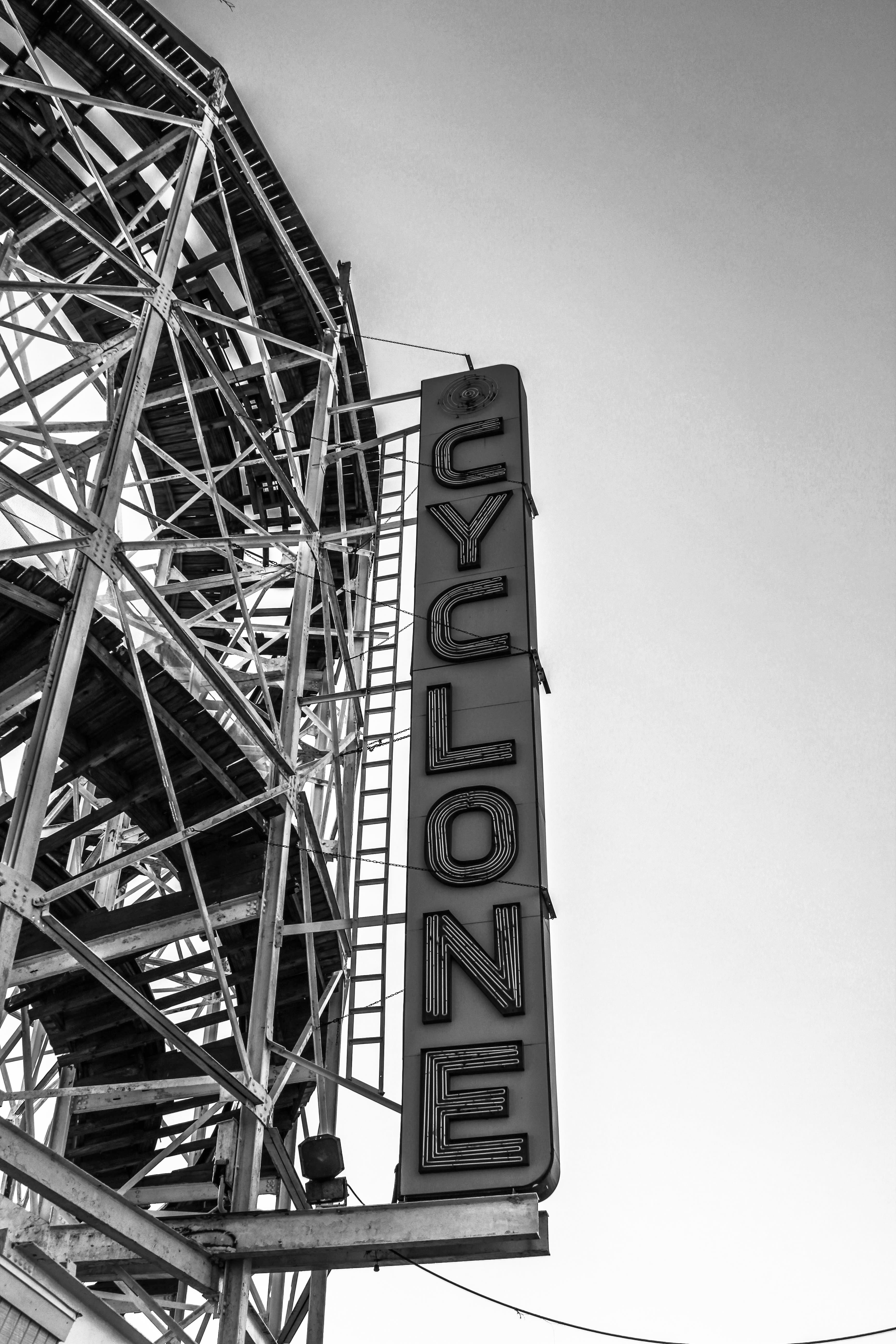 architecture, outdoors, tall - high, built structure, text, arts culture and entertainment, newyork, no people, leisure activity, day, amusement park, coneyisland, Phone HD Wallpaper