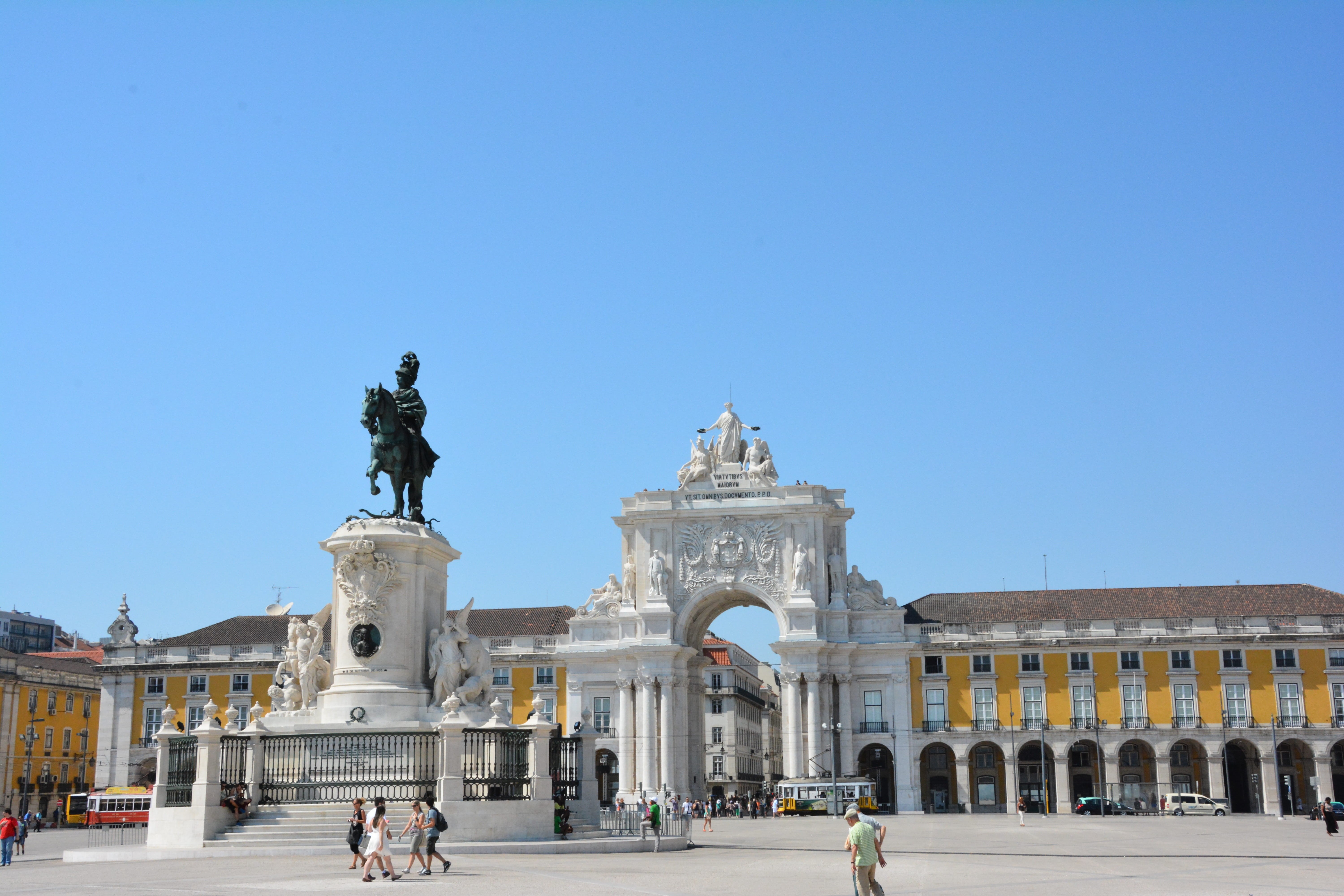 com, lisbon square, terreiro, 5K, Terreiro Do Paço, monument, incidental people, tourism, lisbon, arch, building exterior, town square, architecture, o, HD Wallpaper