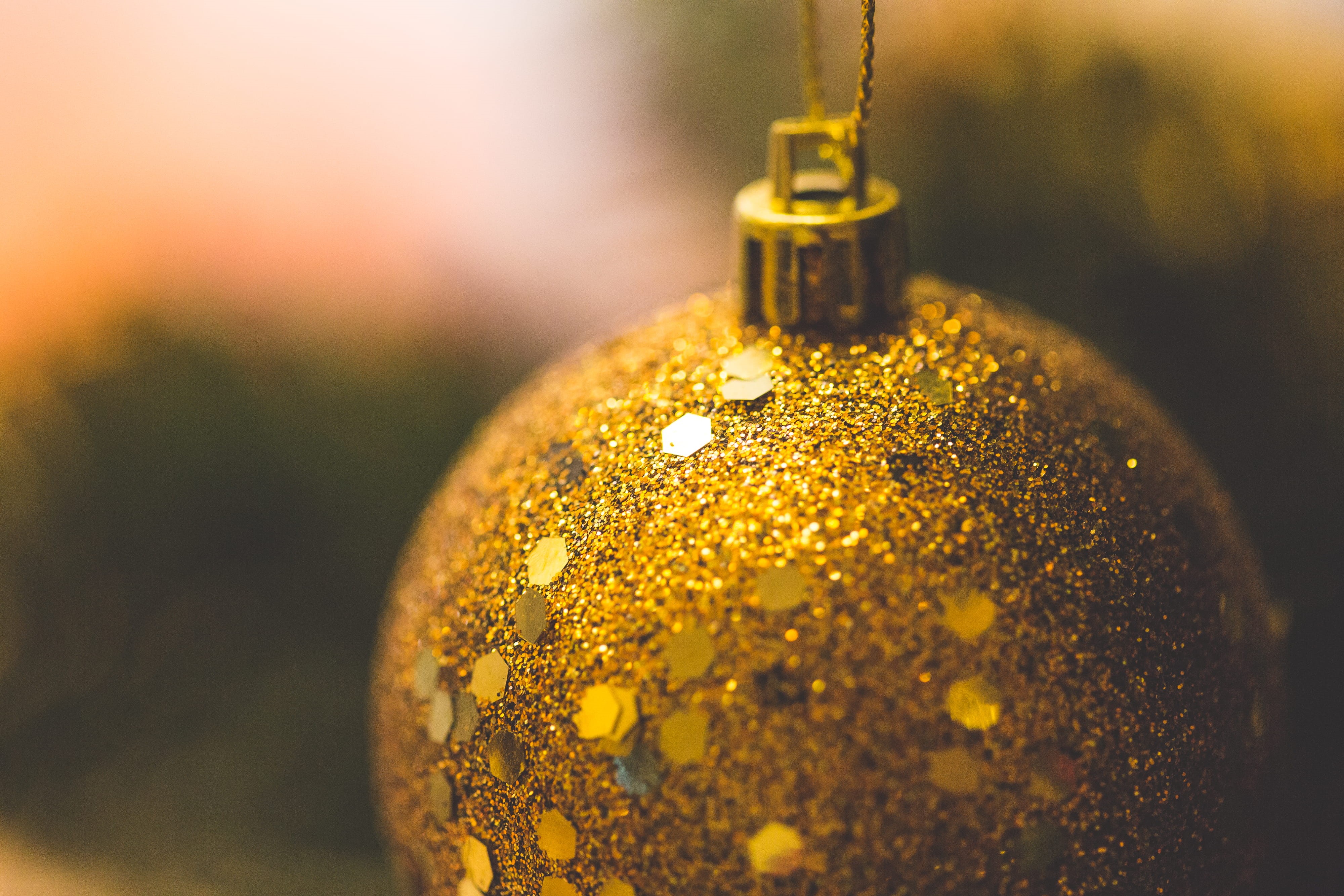 Close Up, celebration, gold Colored, backgrounds, illuminated, sphere, selective focus, close, lighting equipment, bright, winter, defocused, christmas, HD Wallpaper