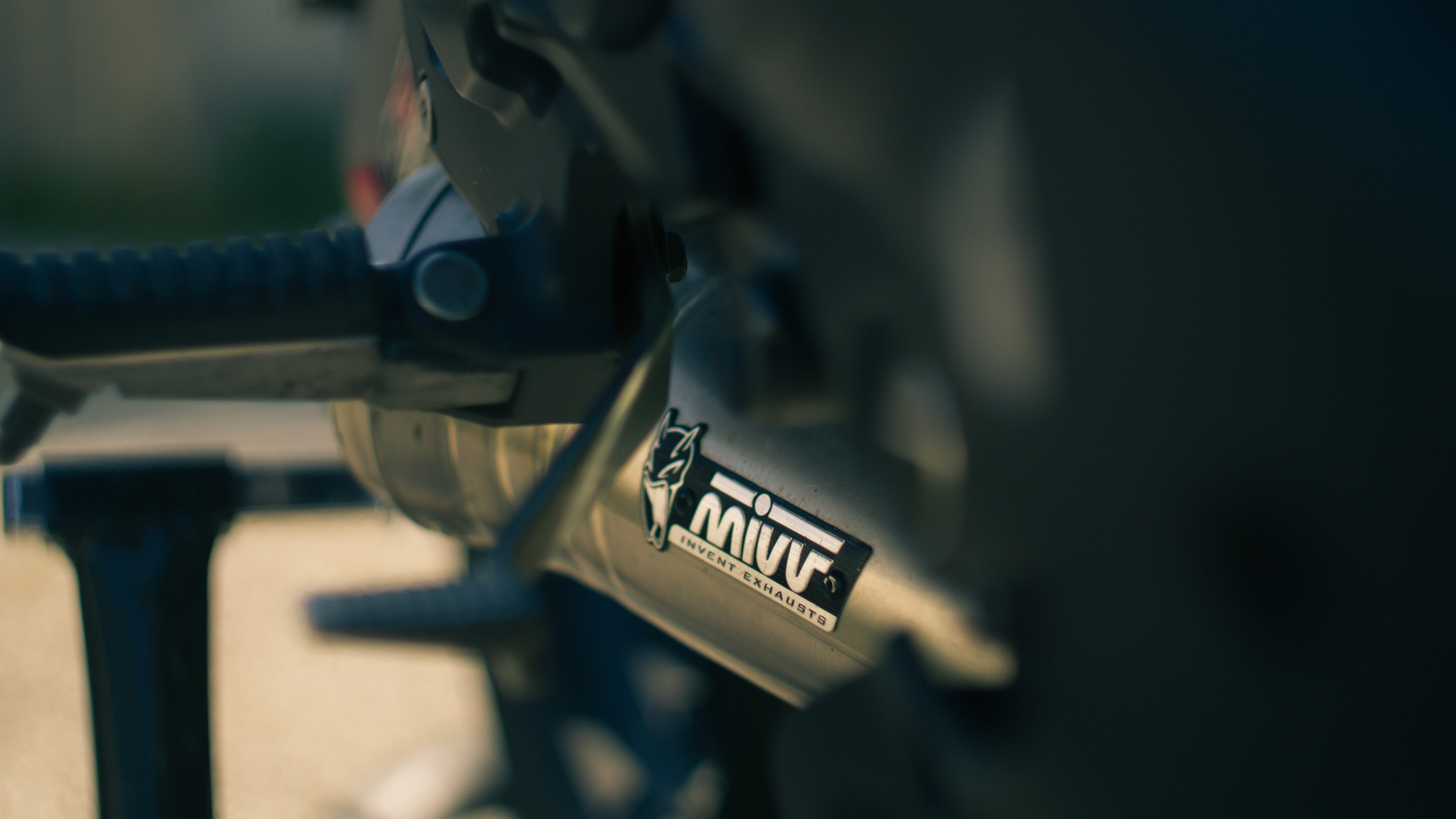 weaponry, motobike, 5K, sign, machine, helios, gun, weapon, outdoors, communication, form of communication, transportation, indoors, brake, wheel, trademark, HD Wallpaper