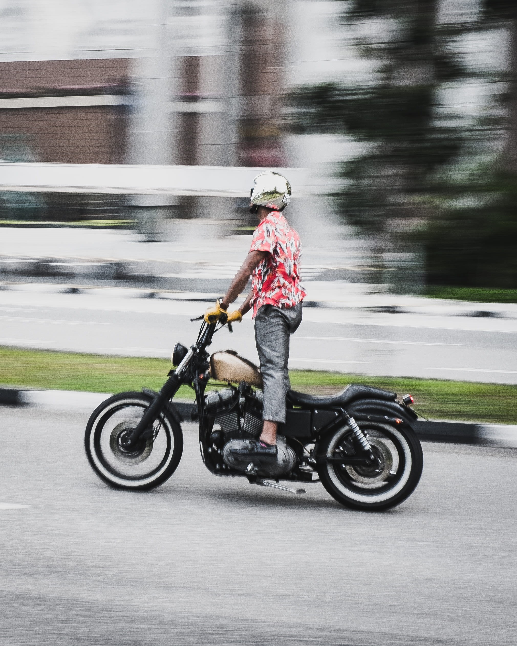 land vehicle, bike, mode of transportation, 1080P, moving, rider, motobike, casual clothing, city, real people, one person, motorbike, ride, on the road, Phone HD Wallpaper