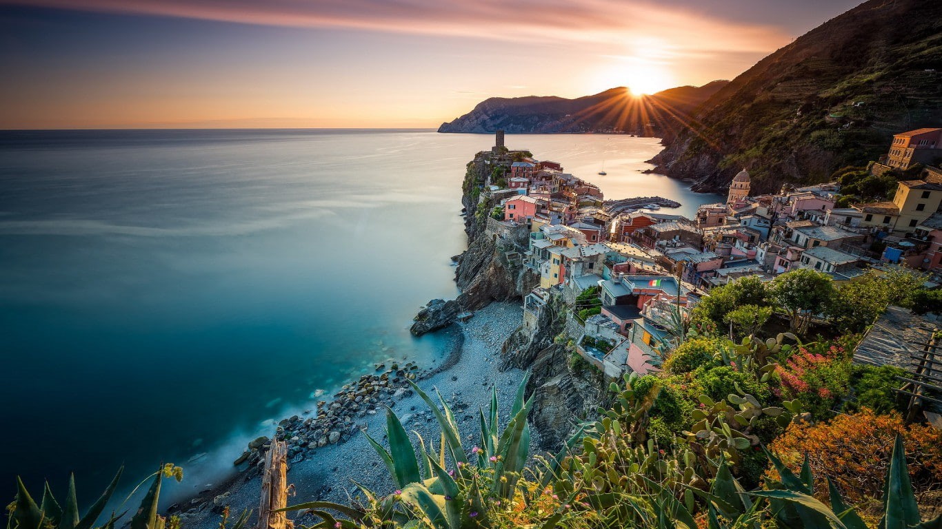 Liguria, petal, Vernazza, Cinque Terre, flowers, 720P, Italy, coast, sunset, sea, yellow, panorama, Ligurian Sea, HD Wallpaper