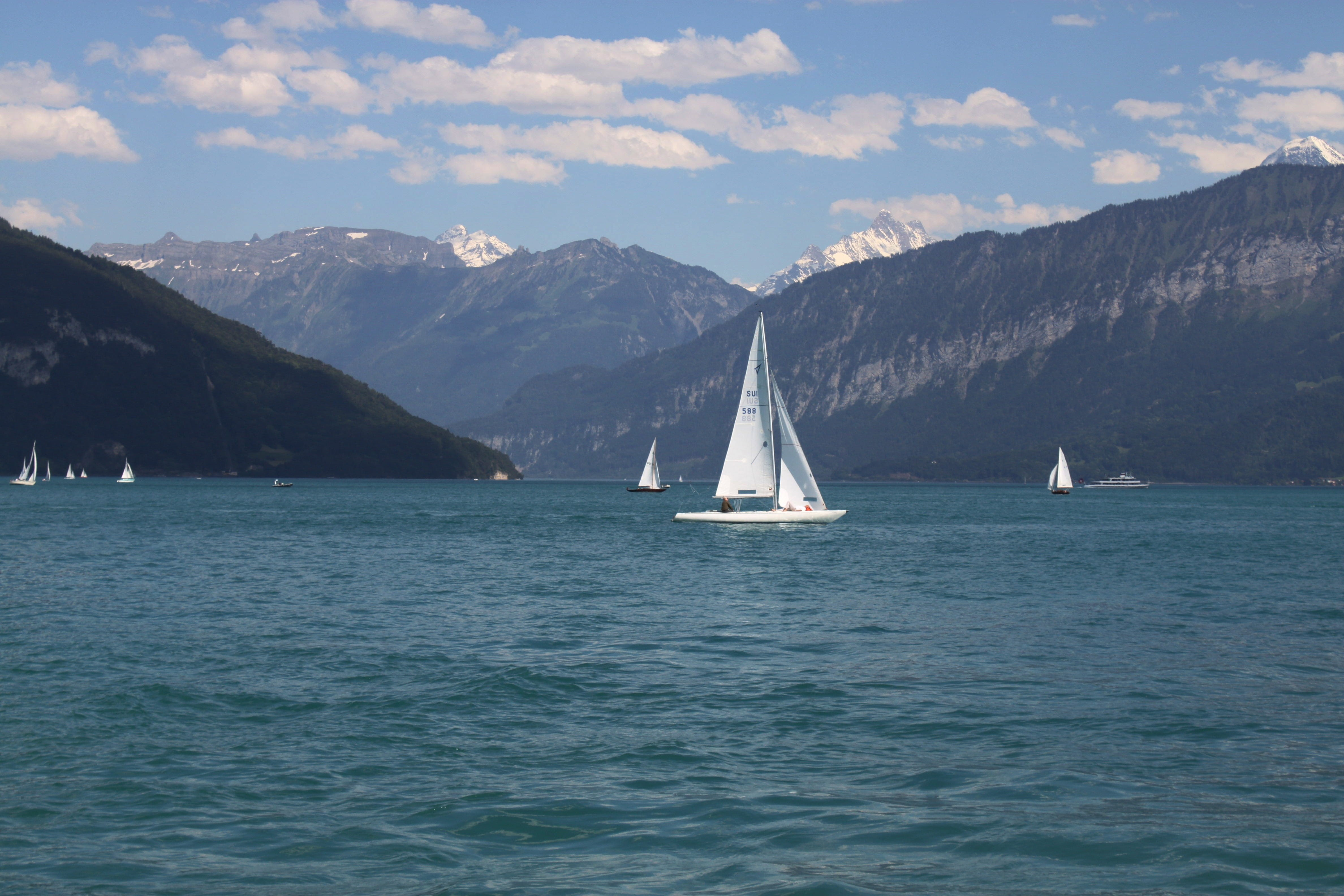the alps, scenics - nature, sailing, 4K, water, scenic, scenics, yachting, nature, mountain range, day, sail boat, cloud - sky, waterfront, boot, mountain, HD Wallpaper