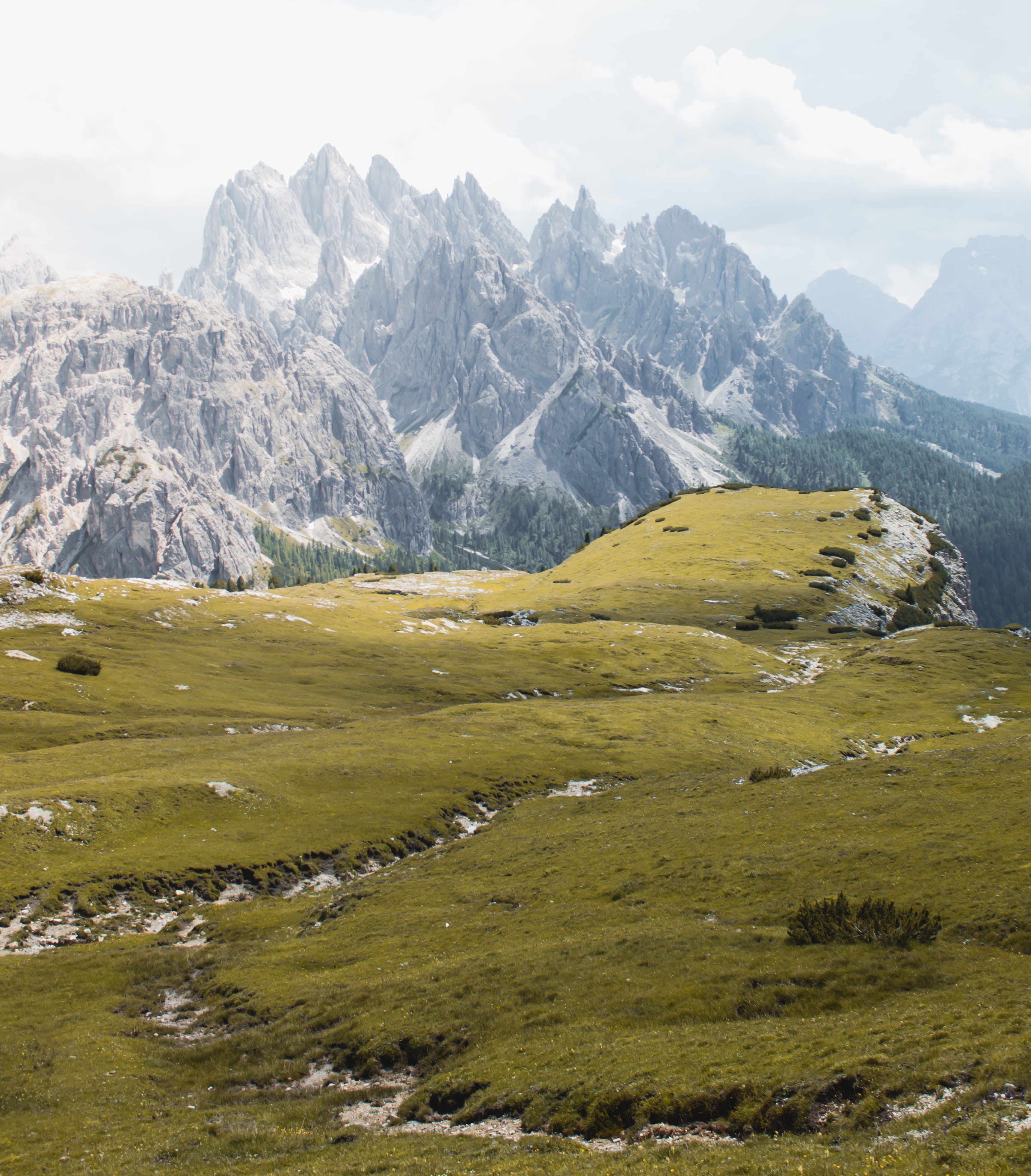 italy, scenics - nature, slope, day, environment, countryside, peak, dolomiti, mountain range, outdoors, green, land, tranquility, escape, housing, non-urban scene, Phone HD Wallpaper