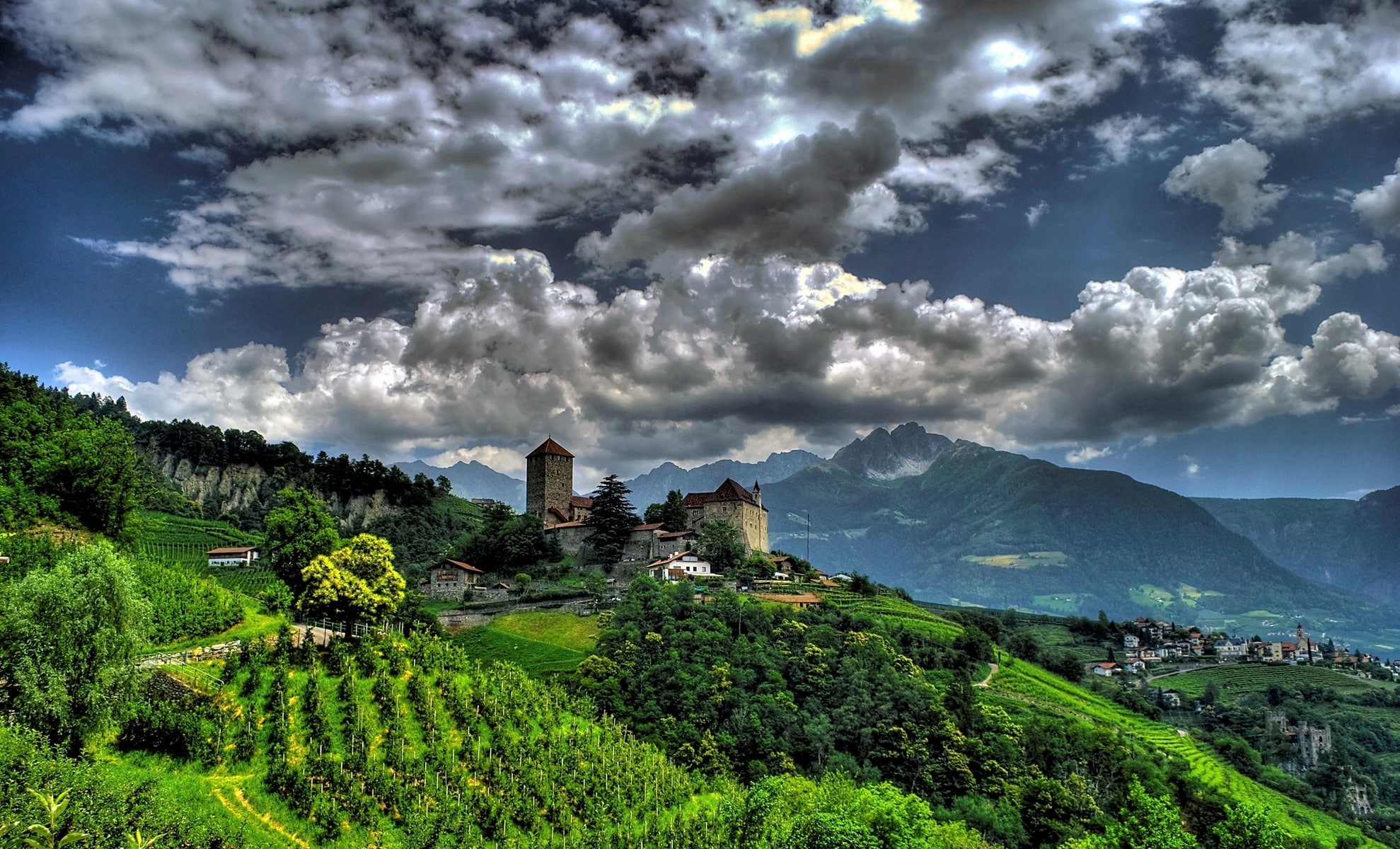 plant, cloud - sky, green, built structure, Tirol Village, building exterior, beauty in nature, architecture, mountains, Trentino-Alto Adige, travel, Tirol Castle, HD Wallpaper