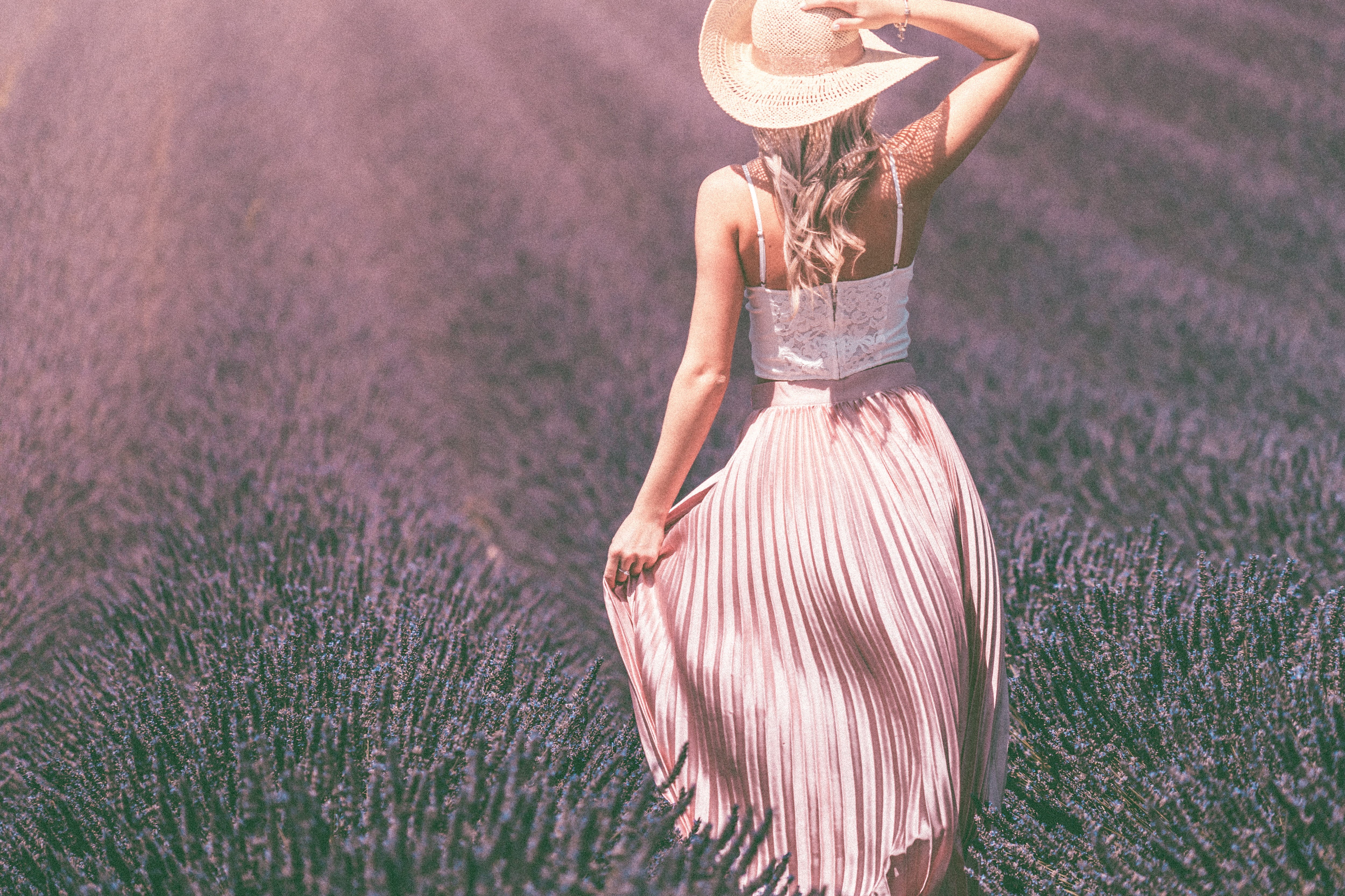 young women, room for text, growth, one person, young adult, people, blonde, dress, landscape, field, top, young, beautiful, farm, gardens, 4K, clothing, HD Wallpaper