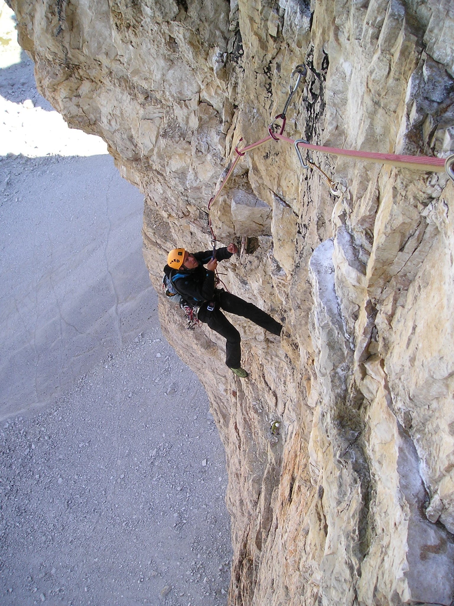 steep, rock, rock - object, solid, sport, alpine climbing, full length, overhang, extremely, north wall, mountains, climb, climbing, extreme sports, real people, Phone HD Wallpaper