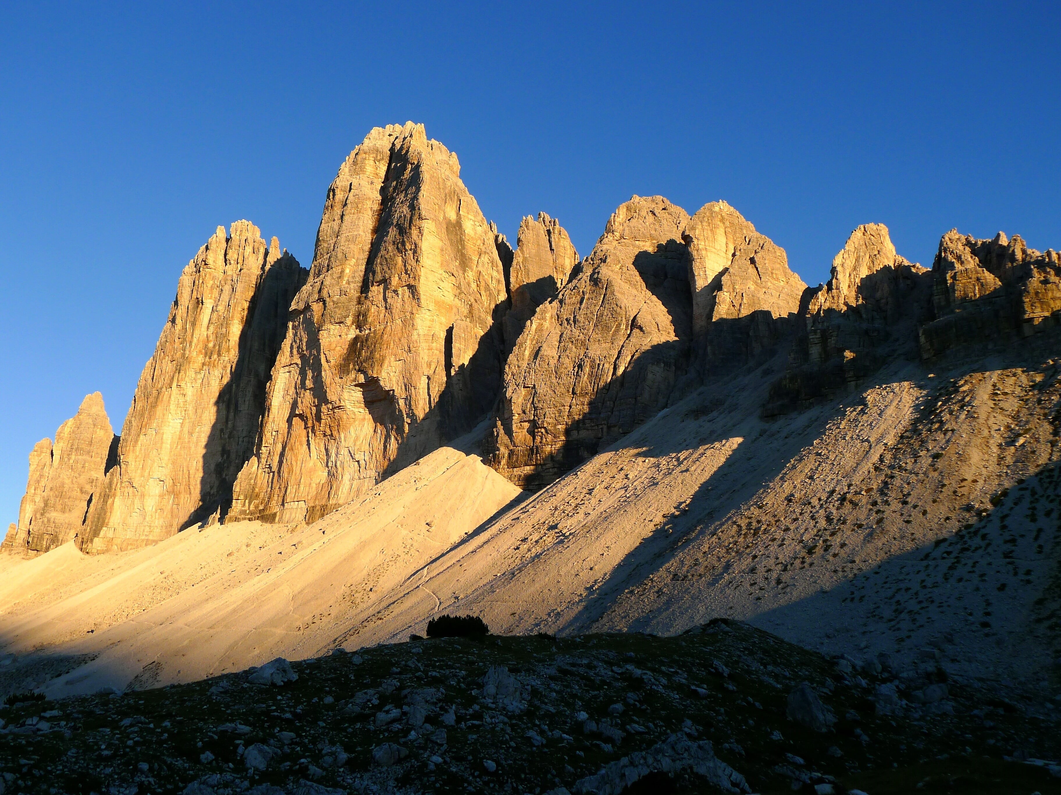beauty in nature, mountain world, arid climate, mountain peak, dolomites, 2K, eroded, sunlight, rock formation, remote, mountain range, formation, south tyrol, HD Wallpaper