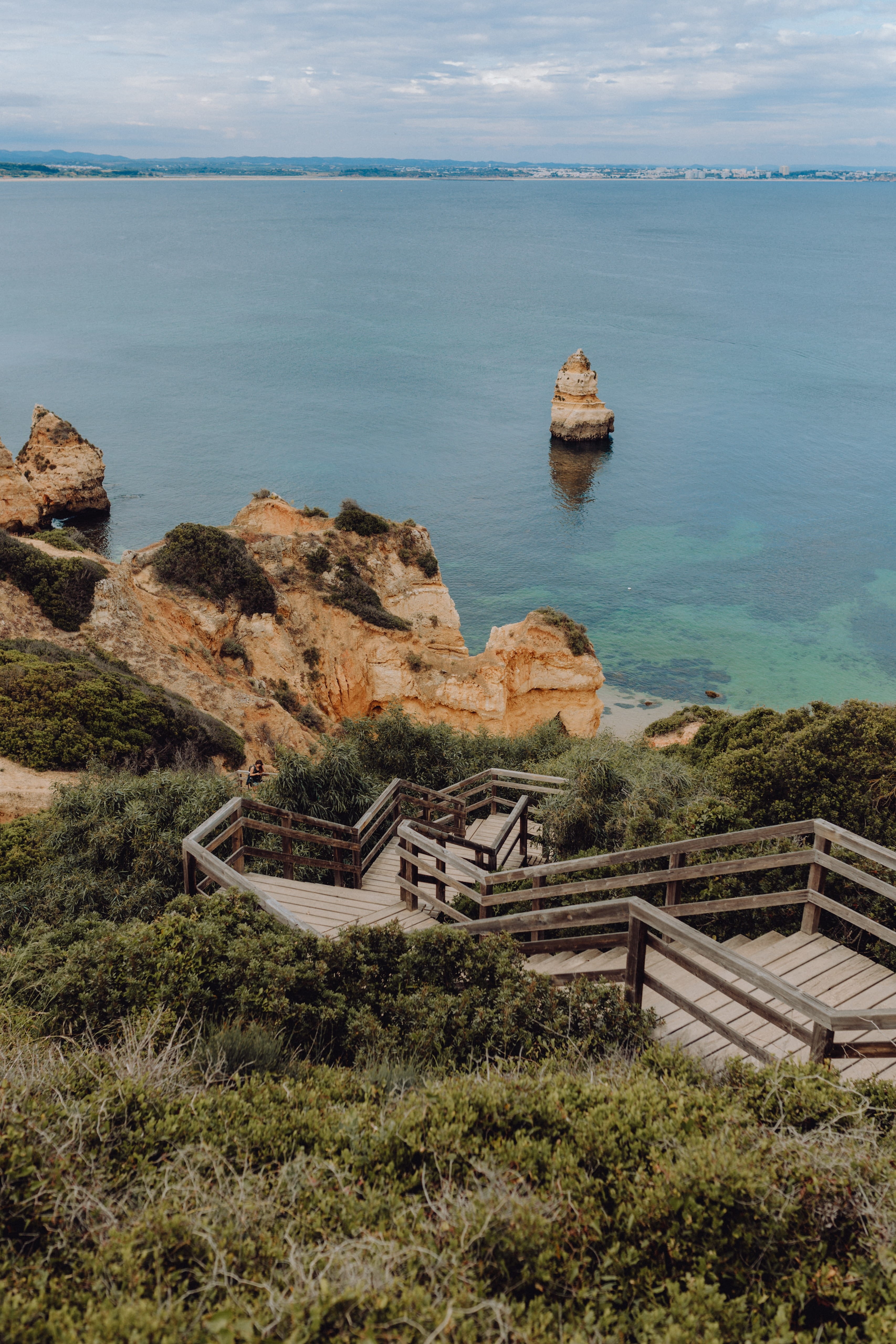 praia, scenics - nature, 4K, day, sea, horizon over water, outdoors, horizon, beauty in nature, architecture, waterscape, vacations, summer, land, Europe, Phone HD Wallpaper