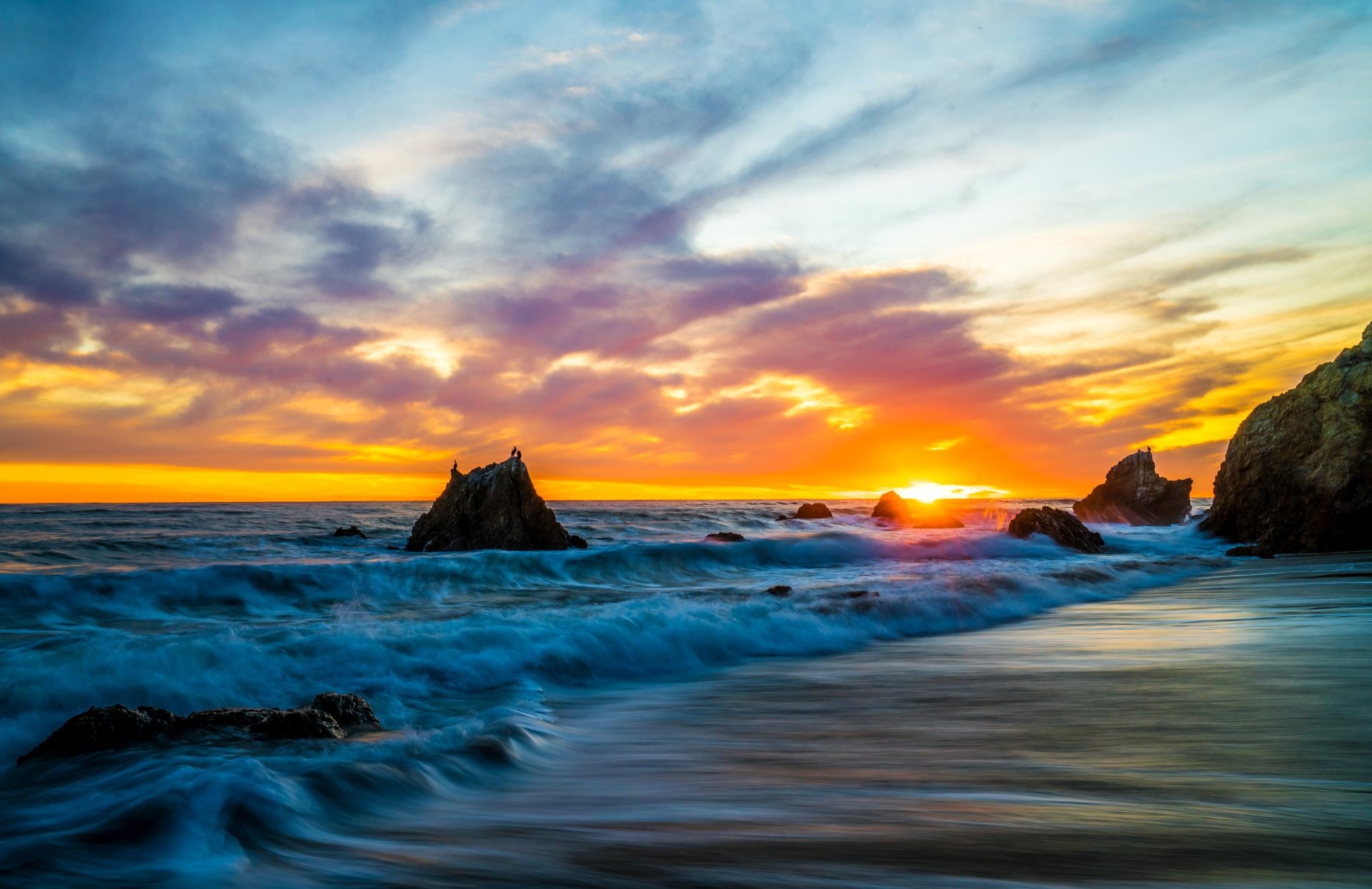 land, beach, cloud - sky, sunset, stack rock, beauty in nature, tranquil scene, water, horizon over water, sky, amanecer, wave, horizon, tranquility, mar, HD Wallpaper