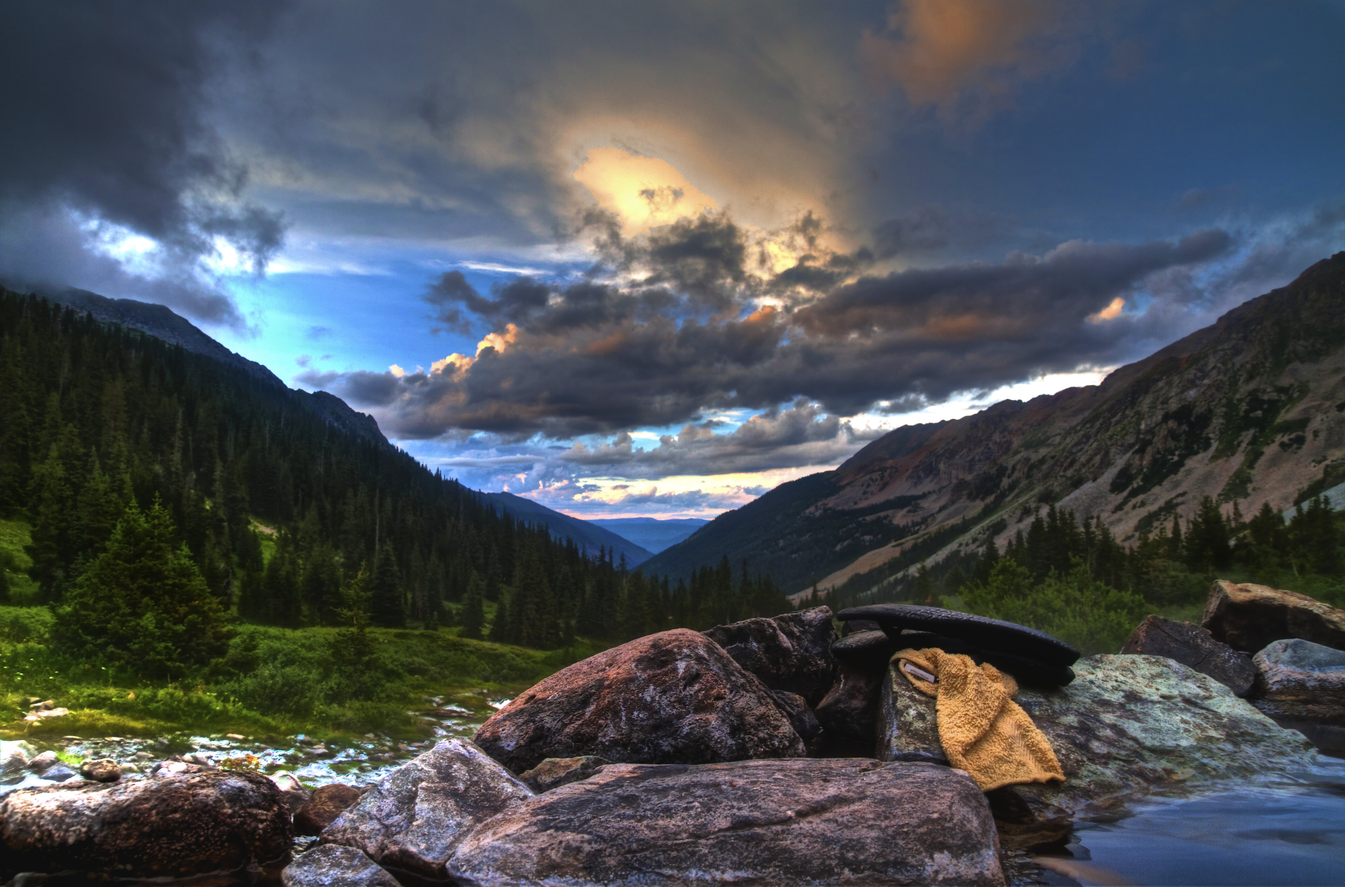 scenics, 5K, green, field, hike, mountain Range, grass, outdoors, canon 7d, rocks, cool, beauty In Nature, sunset, Health Club, water, day, conundrum, HD Wallpaper