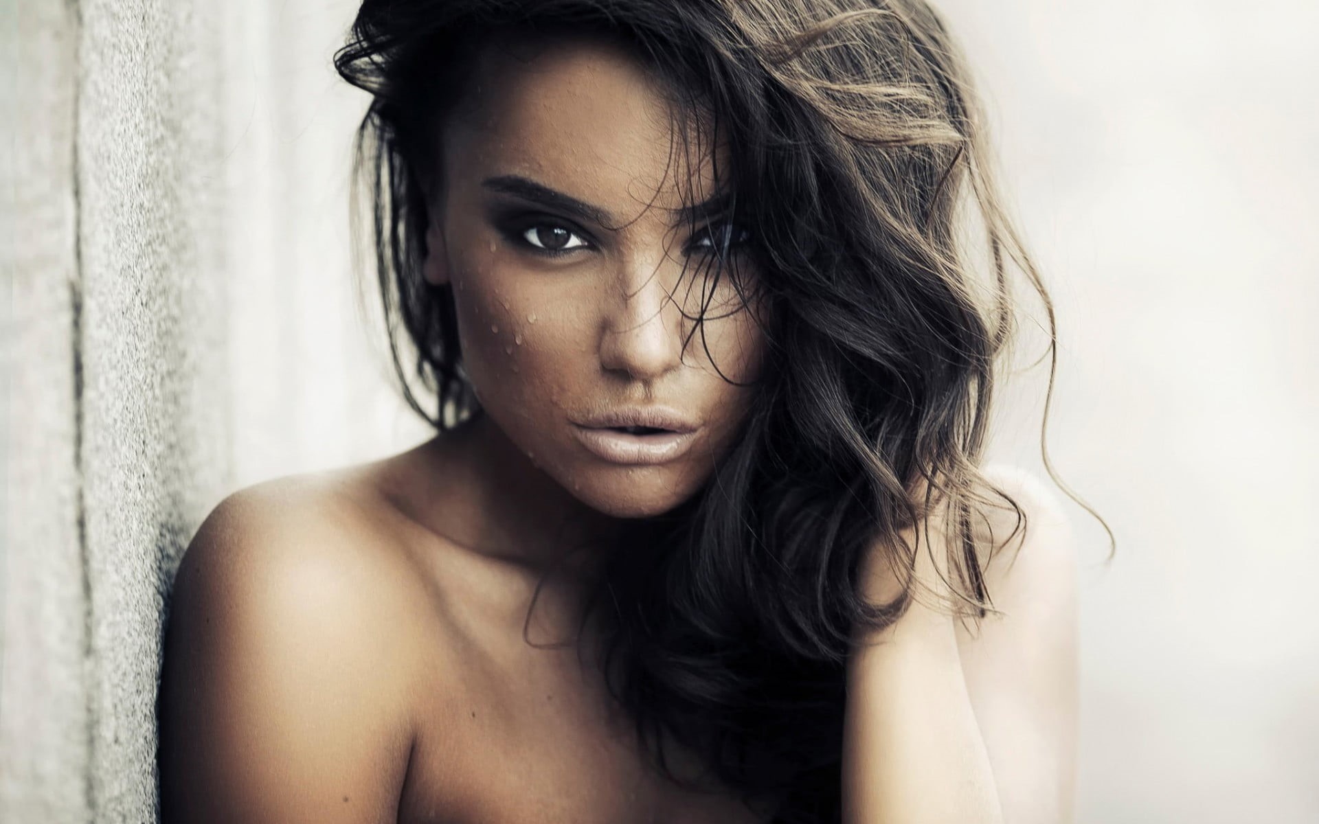 brunette, looking at viewer, front view, hair, framed, young women, contemplation, water drops, portrait, beauty, hairstyle, s, Karen Abramyan, beautiful woman, HD Wallpaper