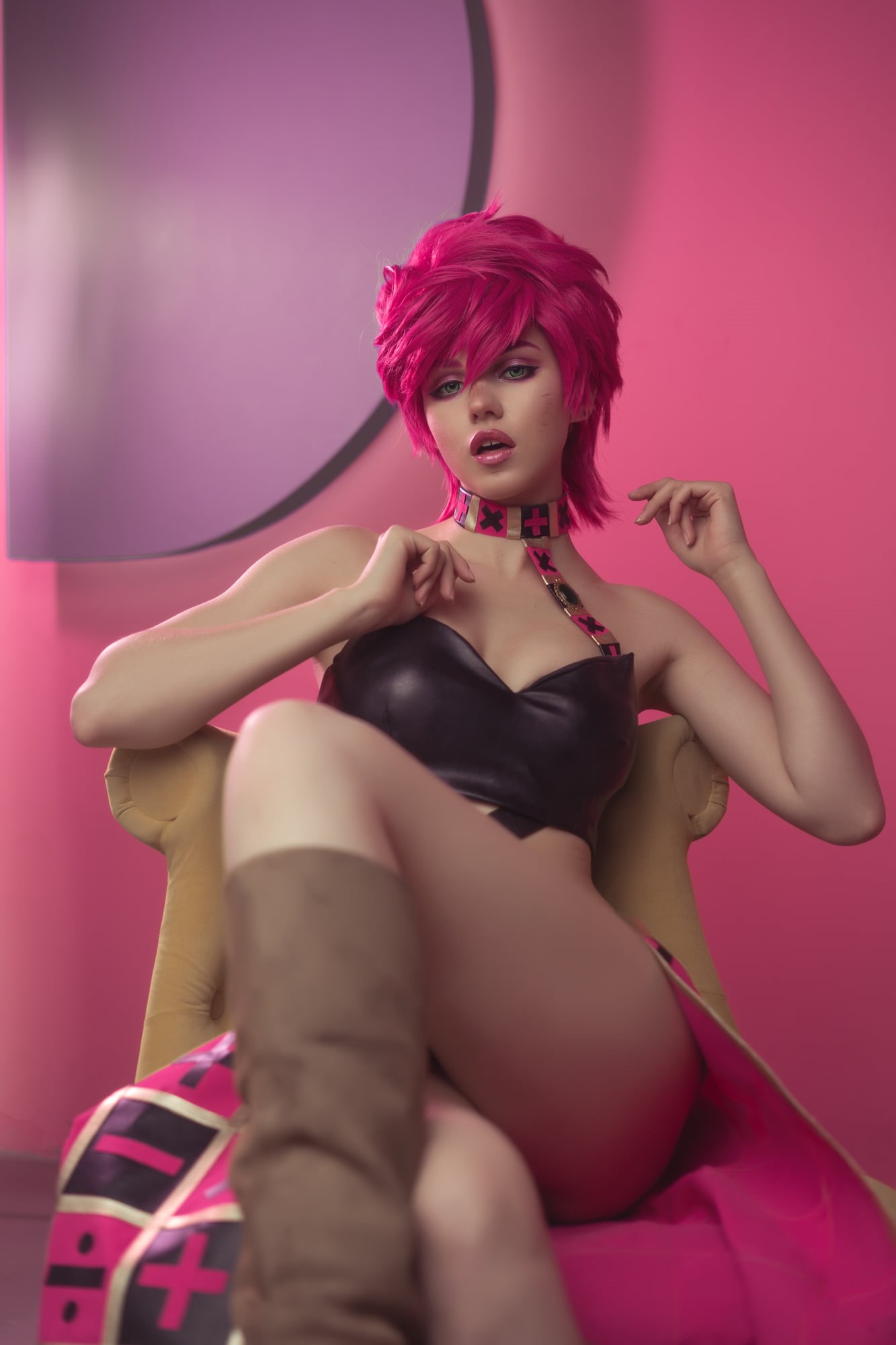 parted lips, Trish Una, women indoors, pink hair, 1080P, Shirogane Sama, cosplay, anime girls, model, anime, indoors, JoJos Bizarre Adventure, short hair, Phone HD Wallpaper