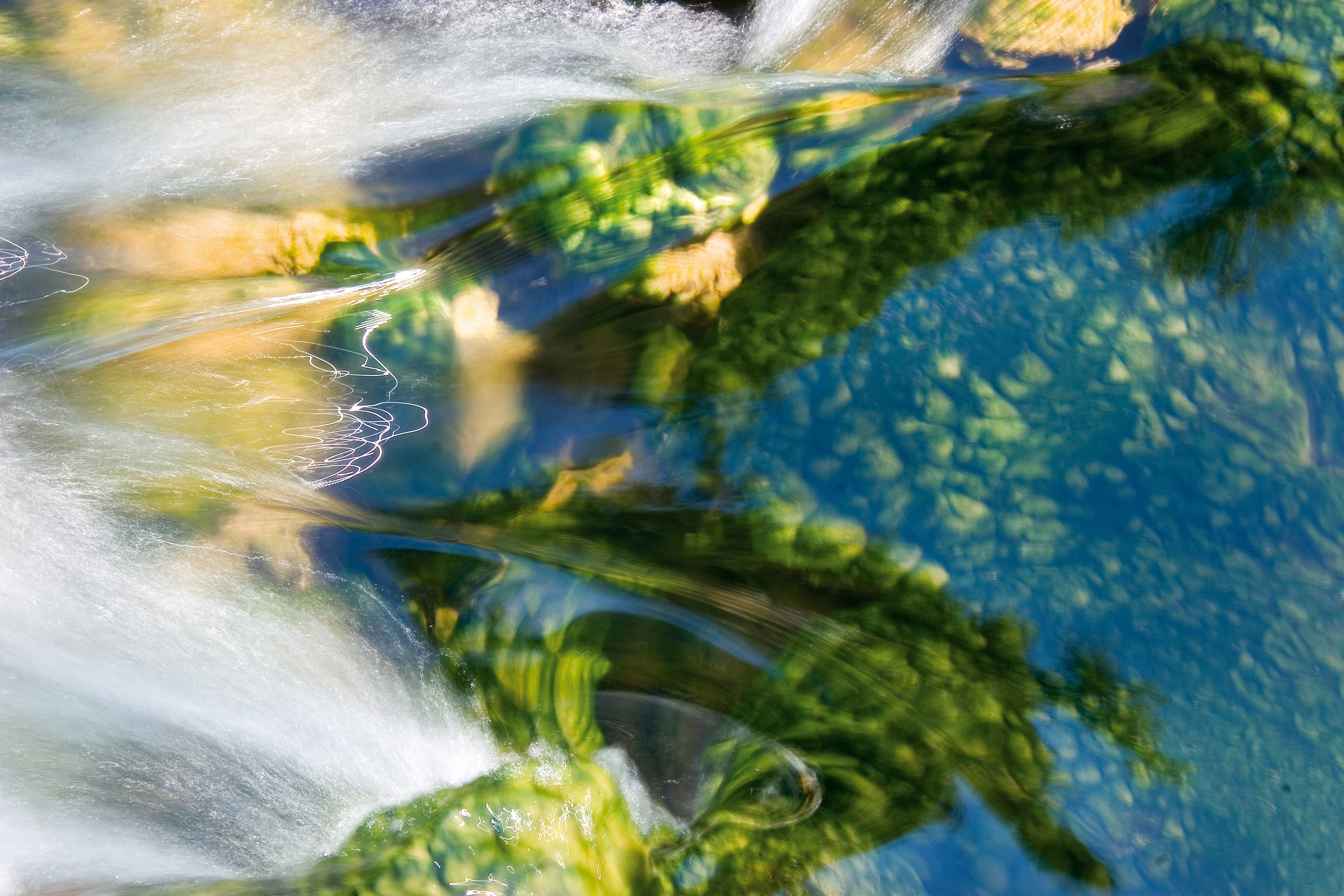 sea, blurred motion, pure, reflection, stream, flowing water, una river, long exposure, green color, flow, close-up, outdoors, 5K, scenics - nature, beauty in nature, HD Wallpaper