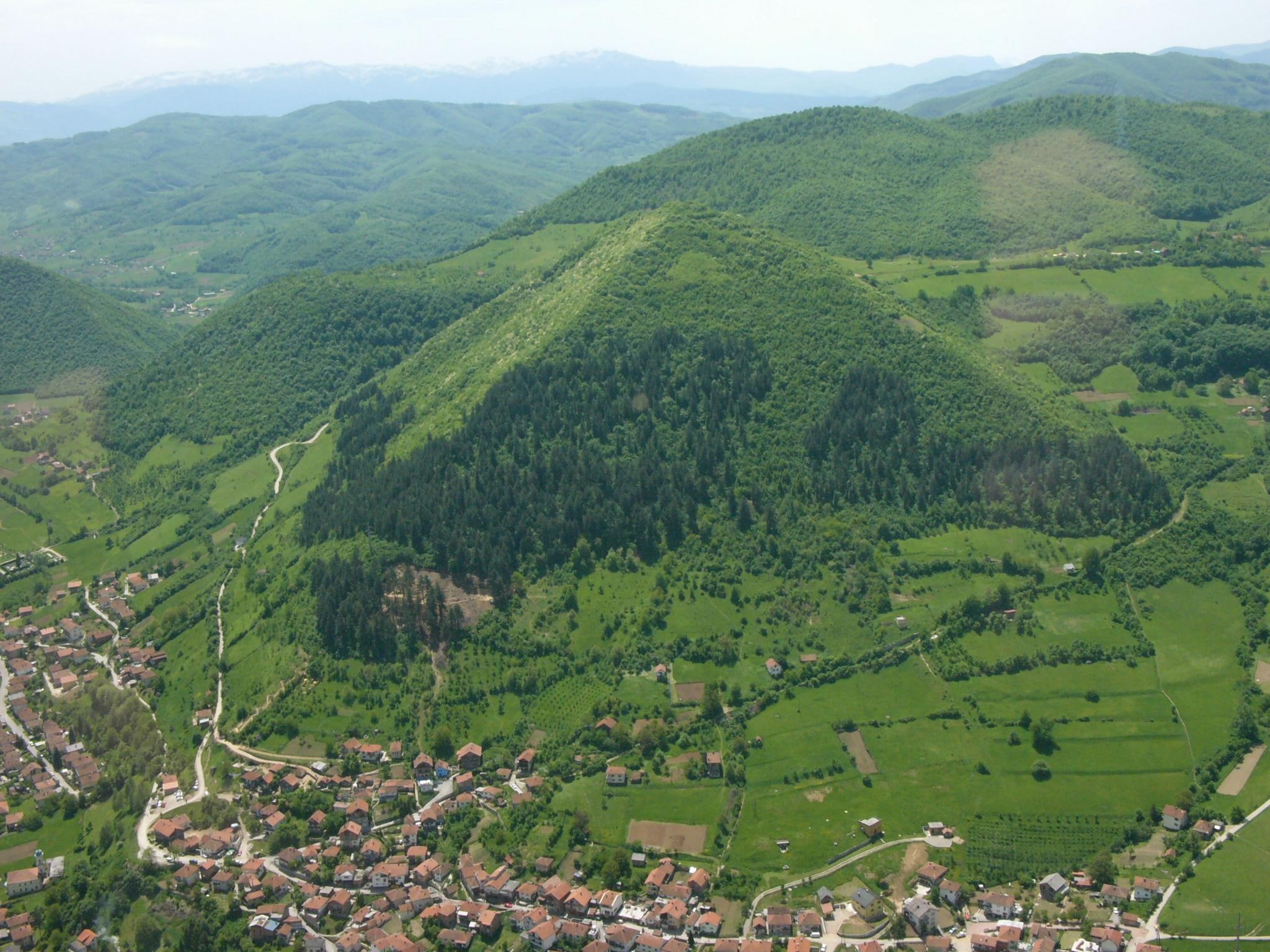 piramid, bosnia, world, 1080P, pyramid, nature, 3d and abstract, hiden, HD Wallpaper