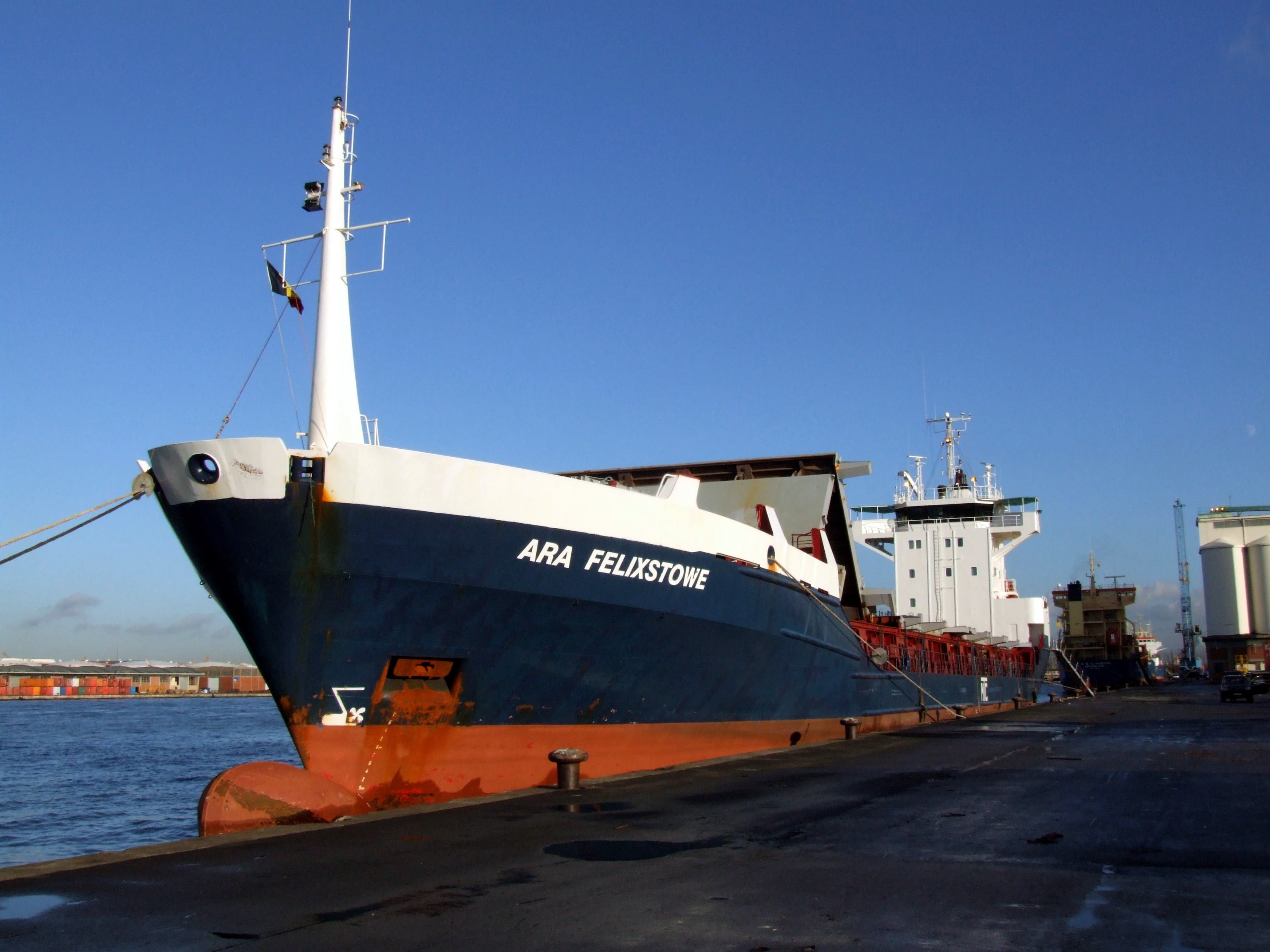 commercial Dock, ara felixstowe, anchored, harbor, vessel, mode of Transport, container ship, cargo, pier, 2K, industry, bow, industrial Ship, nautical Vessel, HD Wallpaper