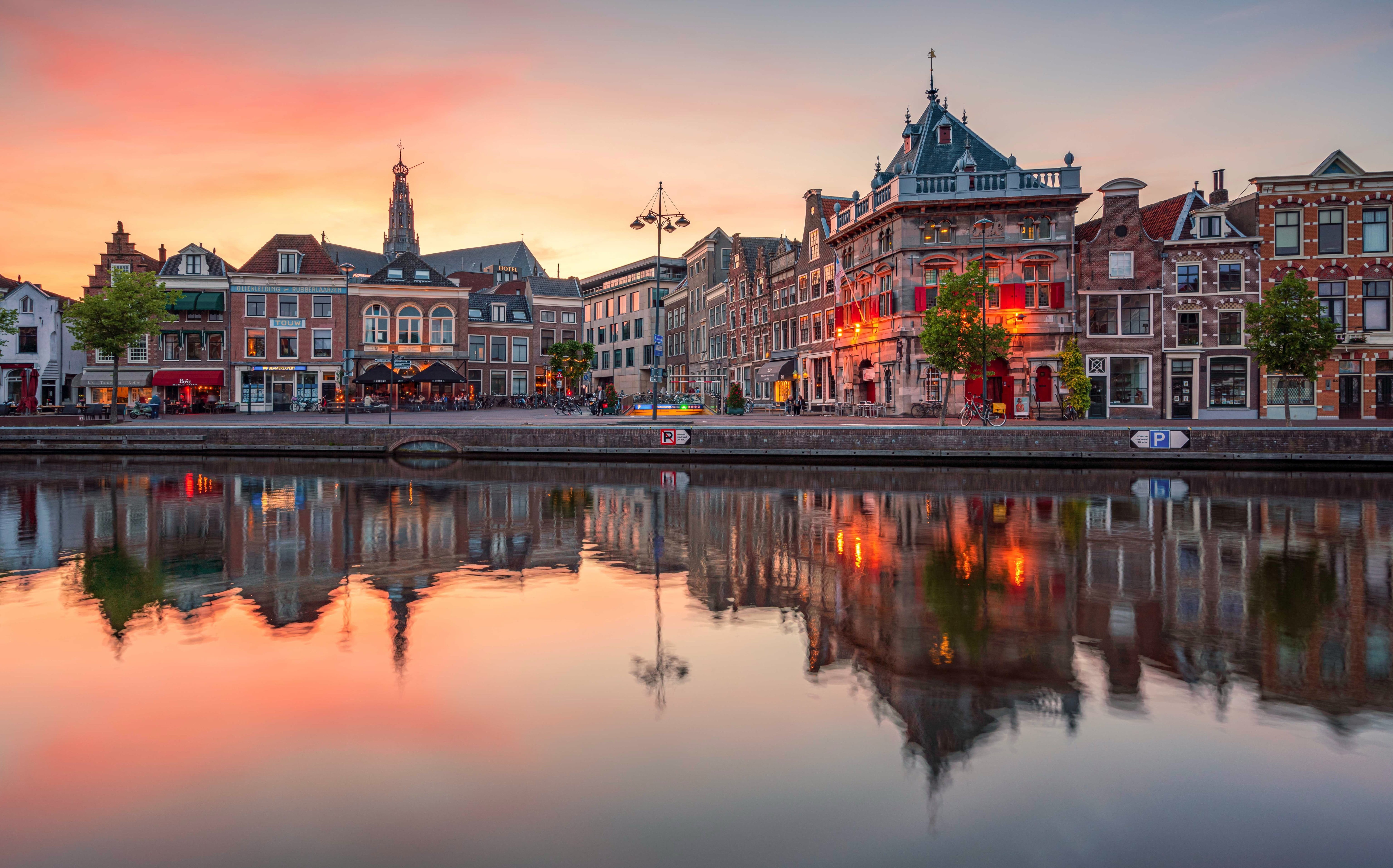reflection, The Guy Near The River, Haarlem, promenade, 5K, home, Netherlands, Spaarne River, river, building, HD Wallpaper
