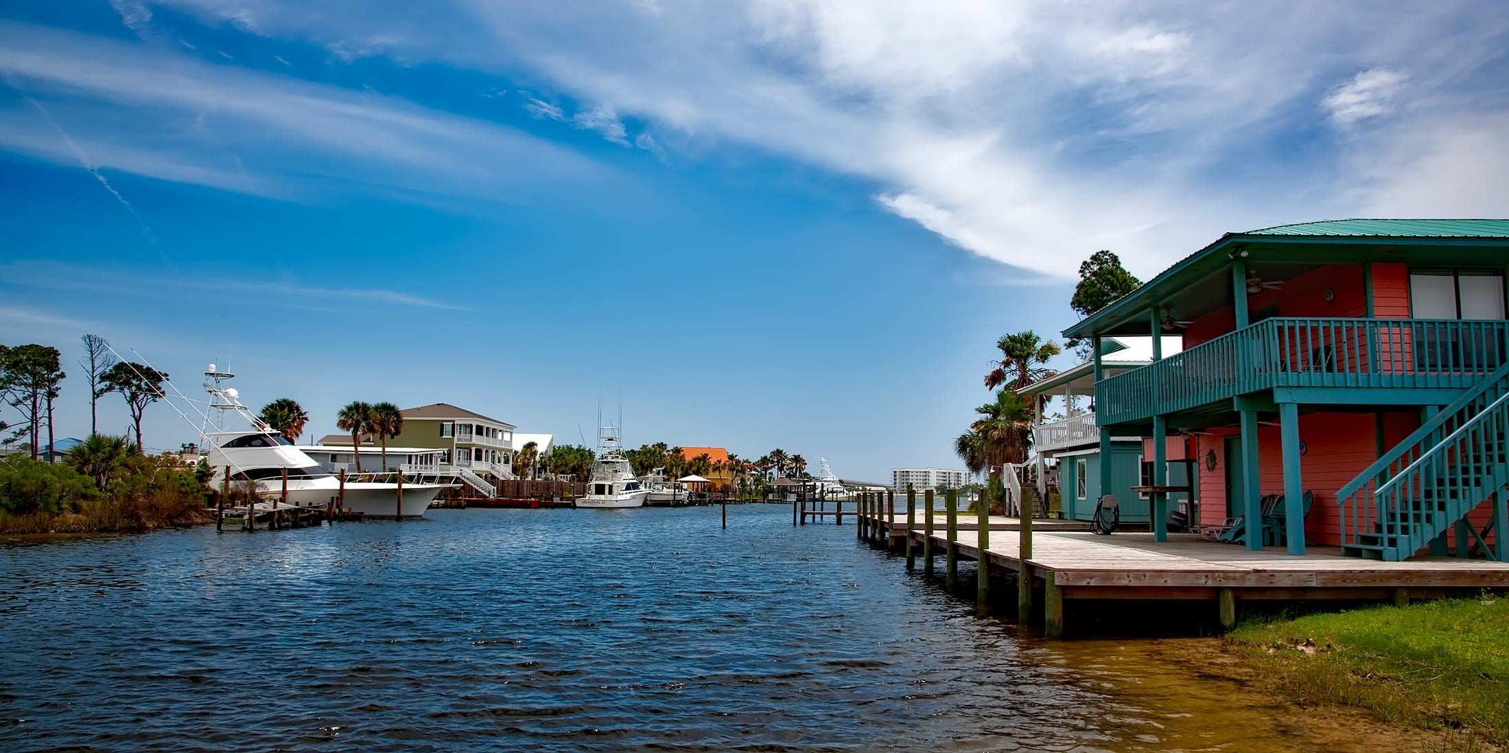 outdoor, alabama, outdoors, cottages, built structure, holiday, bay, architecture, no people, home, vacations, canal, cloud - sky, palms, house, hdr, water, HD Wallpaper