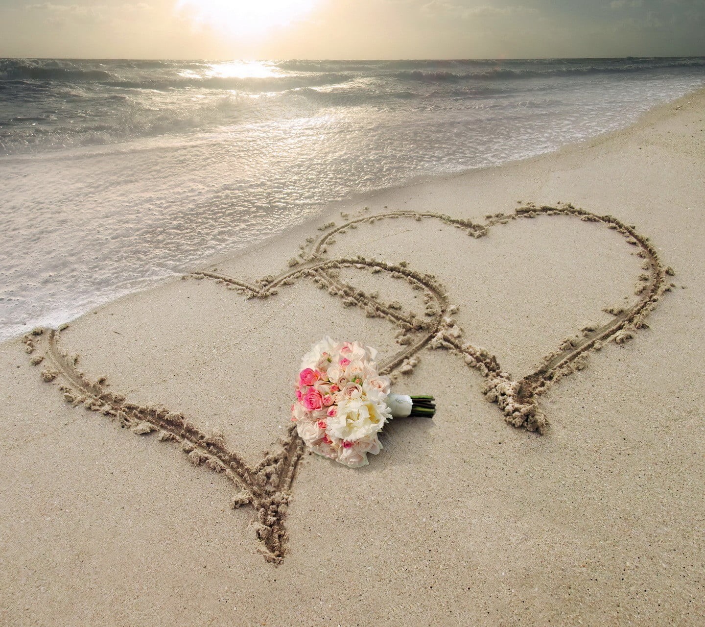 720P, white, water, flowers, sea, tranquility, bouquet, beauty in nature, no people, flower, land, beach, pink, positive emotion, nature, sunlight, sand, HD Wallpaper