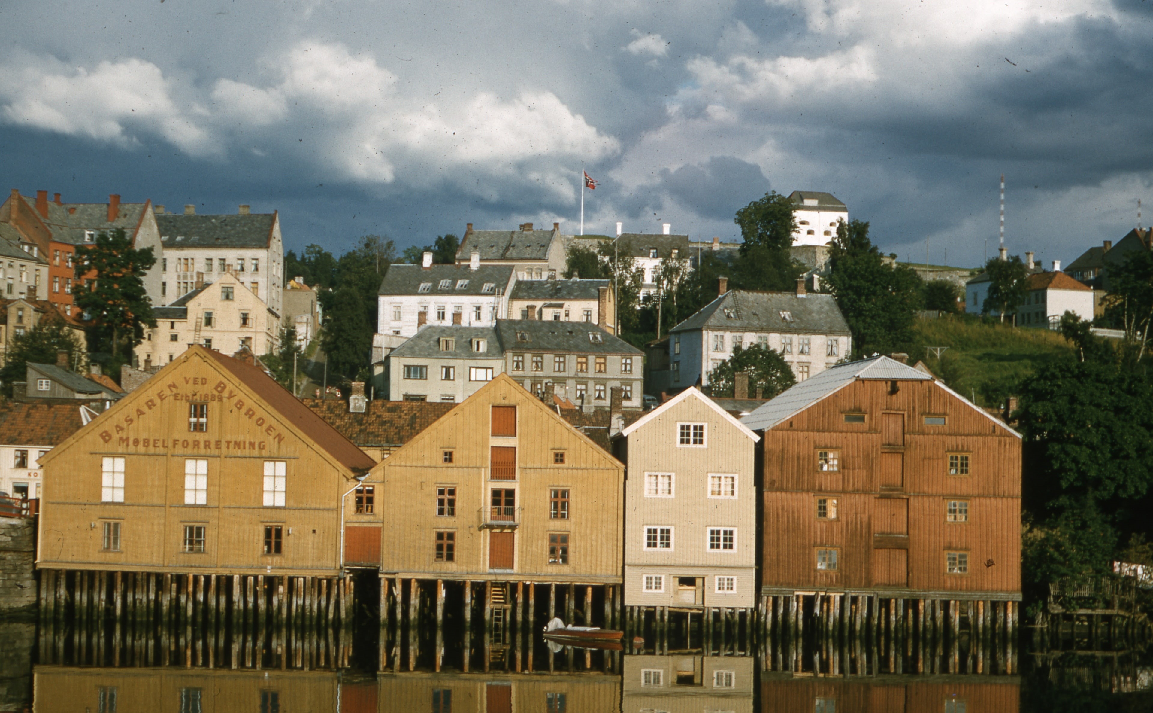 festning, flagg, f18555, Vintage, building, srtrndelag, norwegen, town, house, trondheim, norge, Norway, kristianstenfestning, mbler, day, sortrondelag, HD Wallpaper