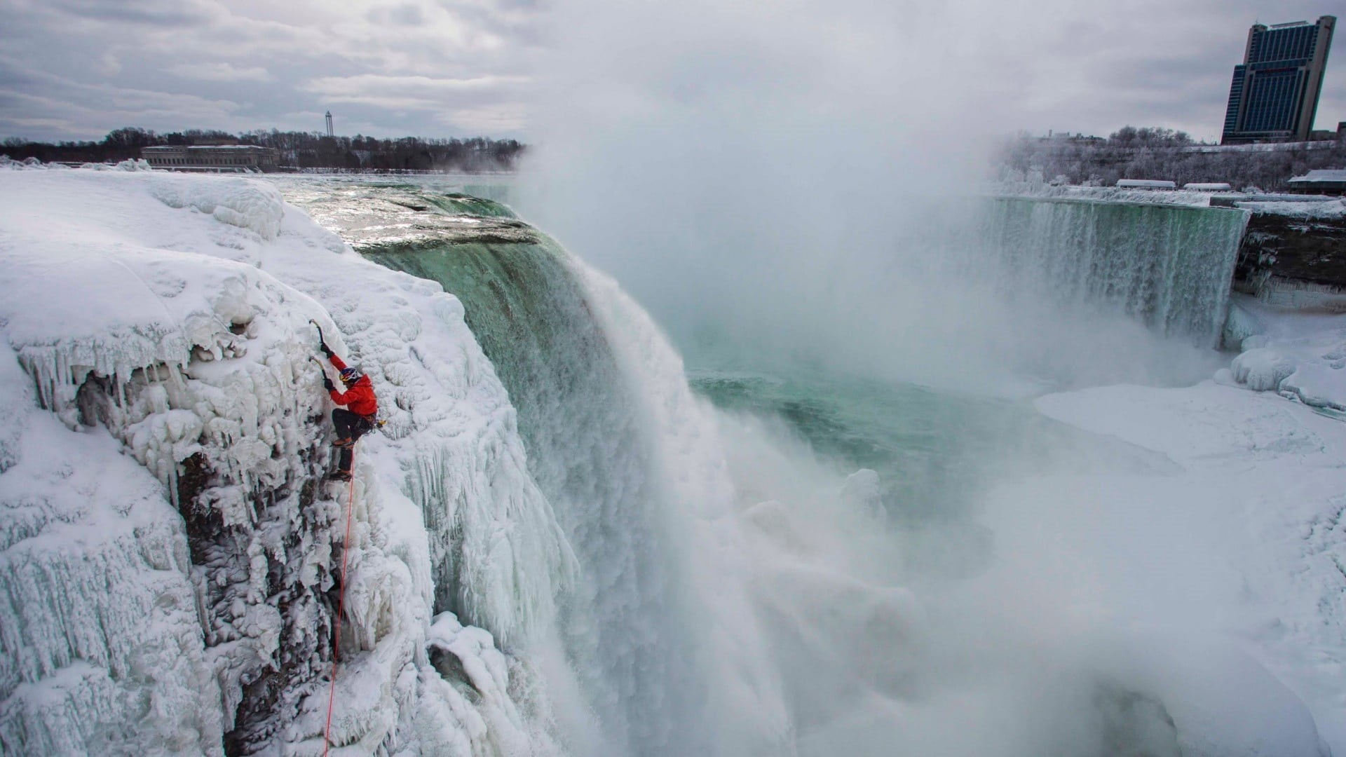 men, hot spring, scenics - nature, blue, winter, ice, 2015, coated, climbing, building, scenics, Niagara Falls, travel, beauty in nature, tourism, motion, HD Wallpaper