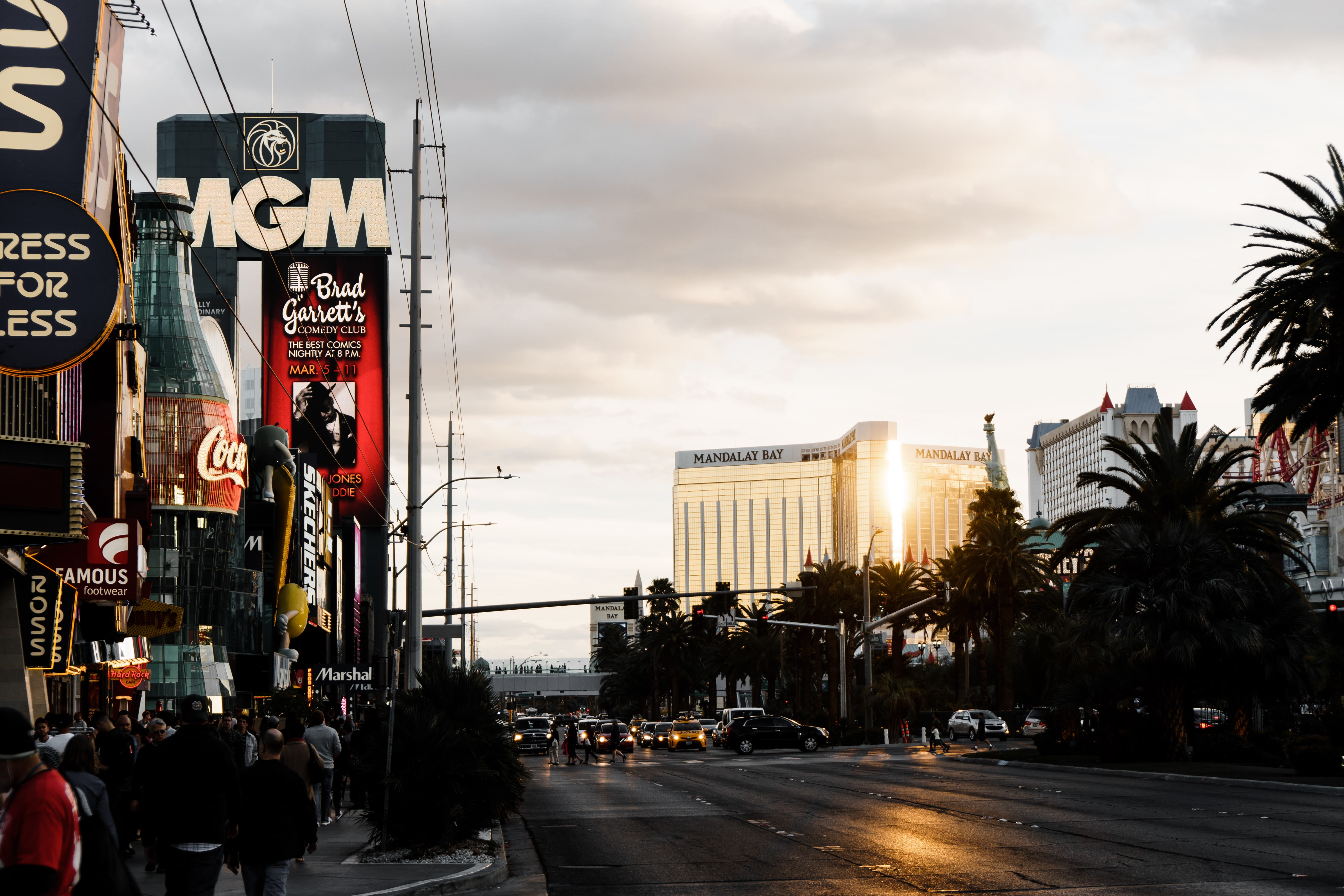 real people, road, motor vehicle, palm tree, nature, signage, city, car, 5K, cloud - sky, intersection, crowd, people, billboard, street, strip, united states, HD Wallpaper